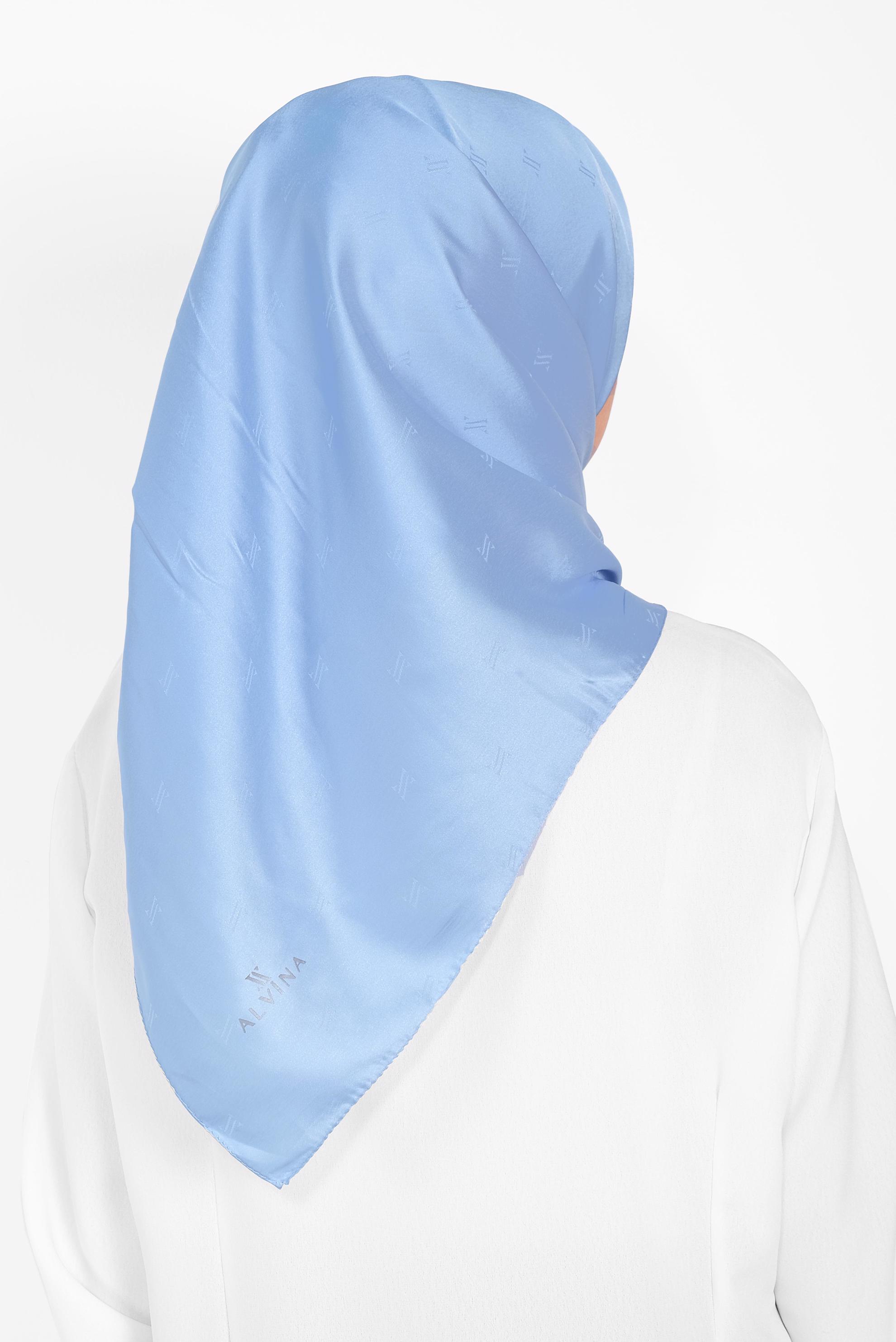 Tesettür giyim MAVİ 9960 ALVİNA LOGOLU İPEKSİ EŞARP