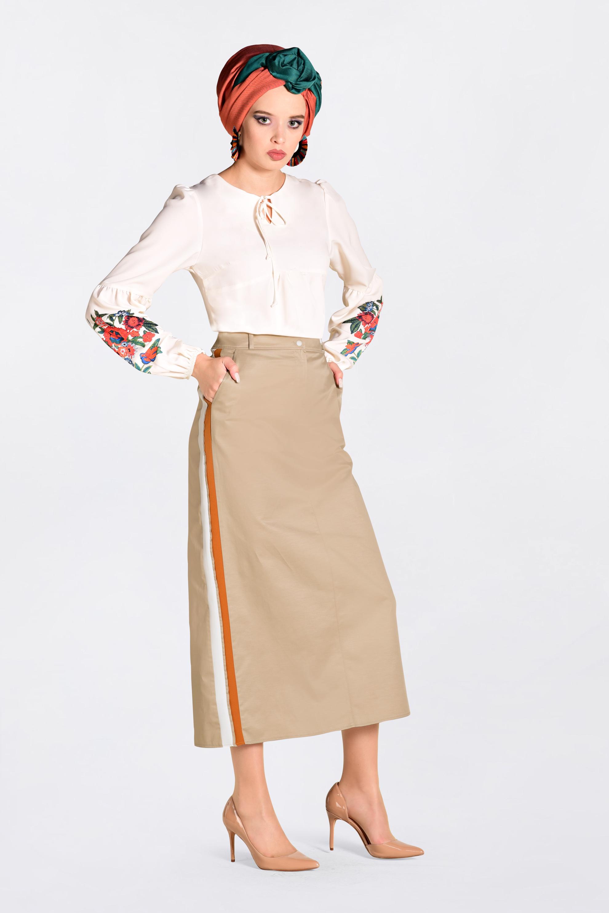 Tesettür giyim BEJ YANLARI ŞERİTLİ ETEK 6200