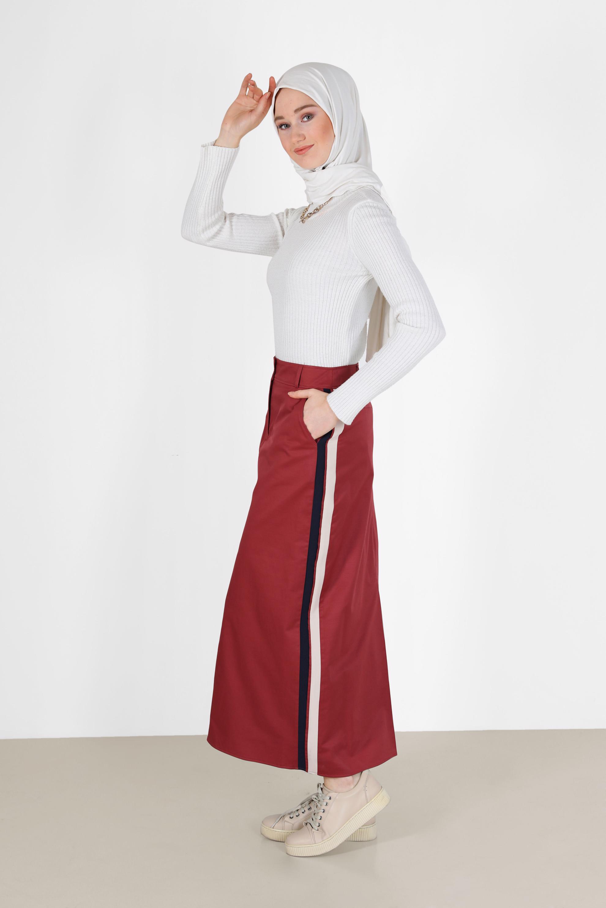Tesettür giyim BORDO YANLARI ŞERİTLİ ETEK 6200