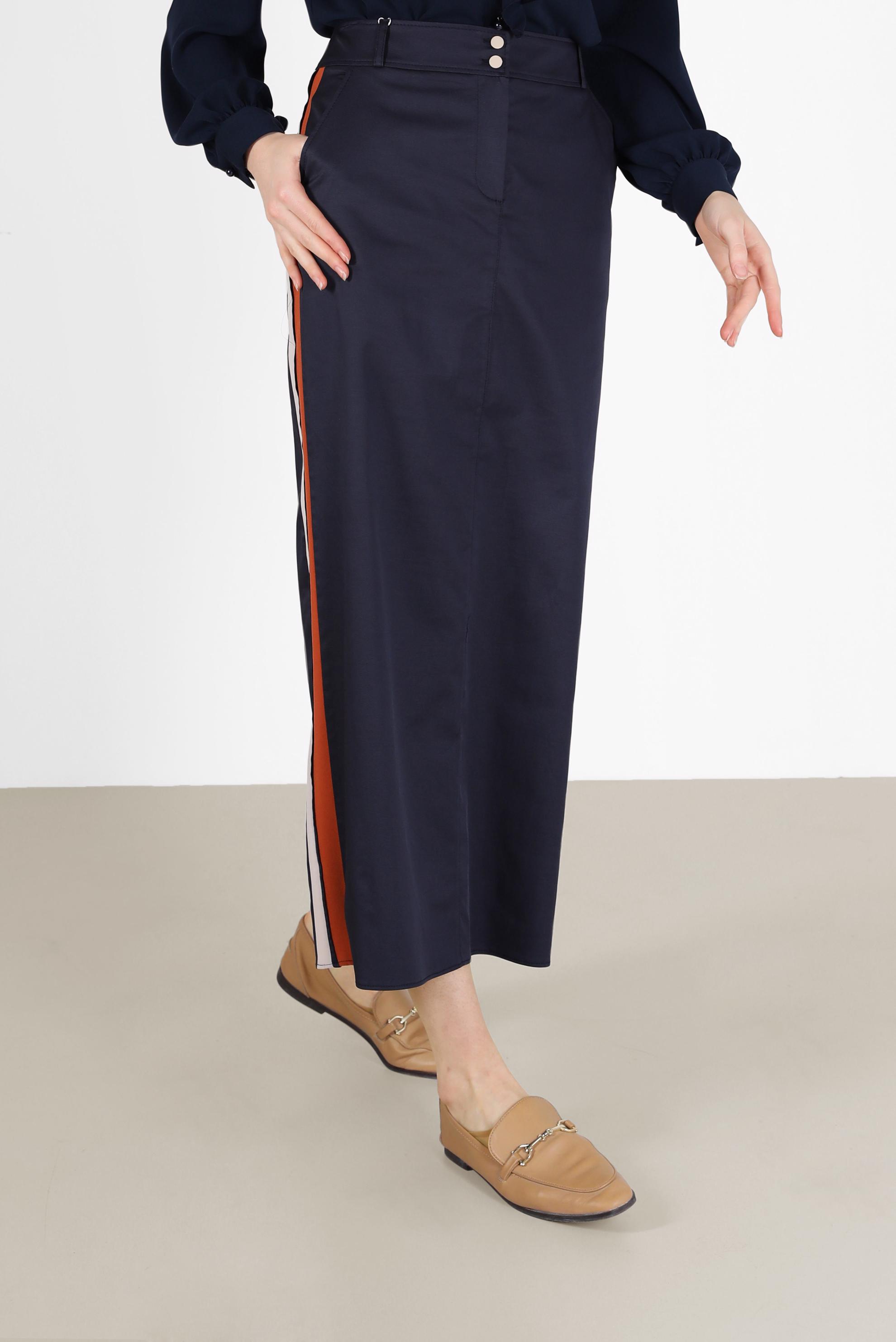 Tesettür giyim LACİVERT YANLARI ŞERİTLİ ETEK 6200