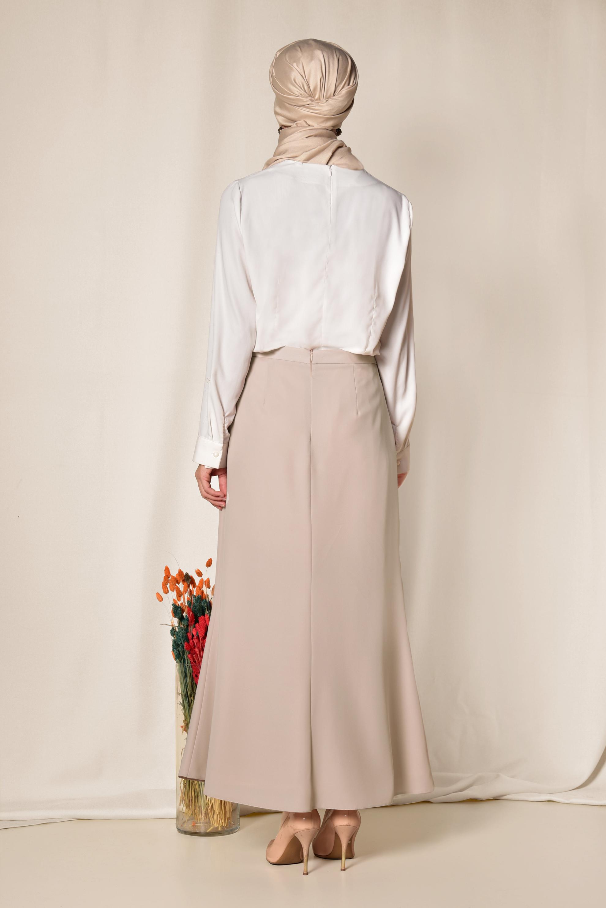 Tesettür giyim BEJ ETEK UCU ASİMETRİK YÜKSEK BEL ETEK 6203