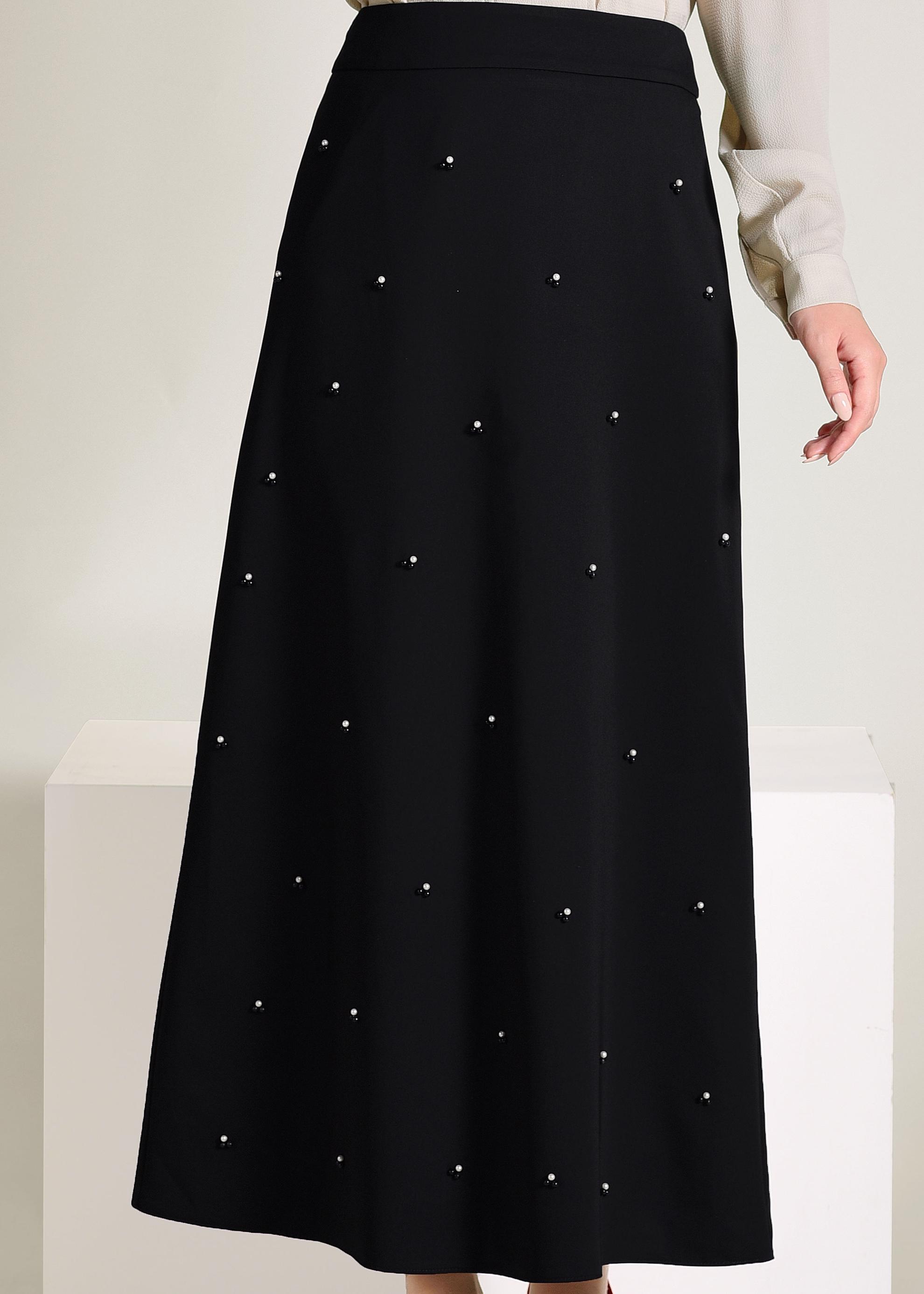 Tesettür giyim SİYAH İNCİ DETAYLI A KESİM ETEK 6211