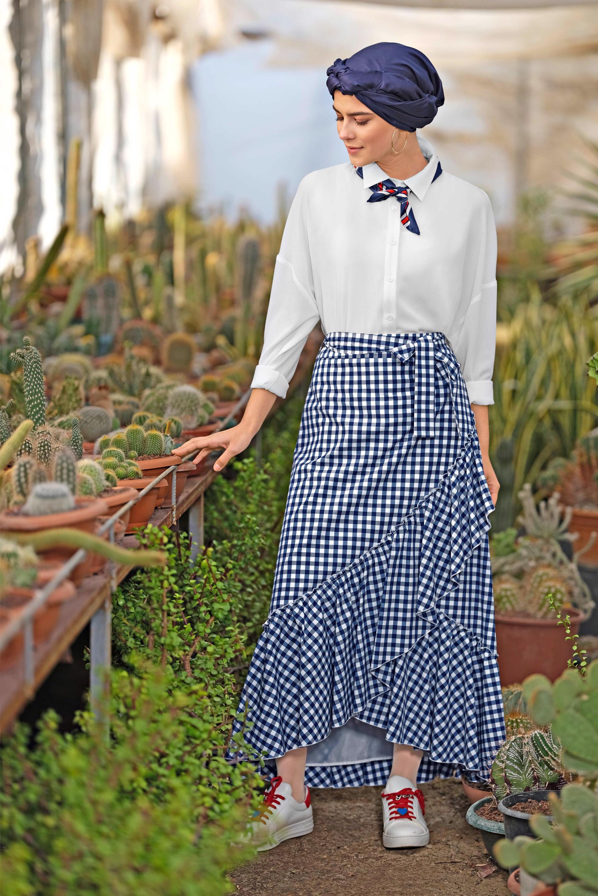 Tesettür giyim LACİVERT EKOSE DESENLİ ASİMETRİK ETEK 6333