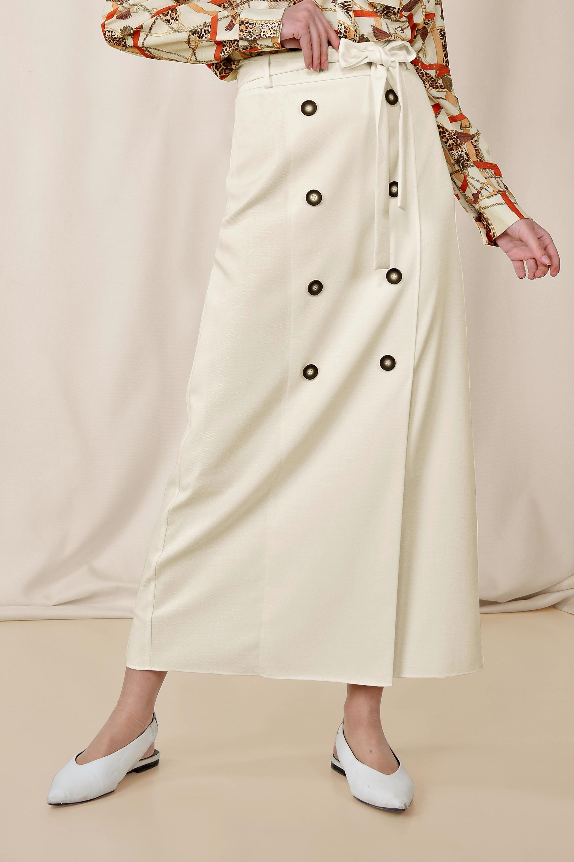 Tesettür giyim BEYAZ BELİ BAĞCIKLI DÜĞME DETAYLI ETEK 6371