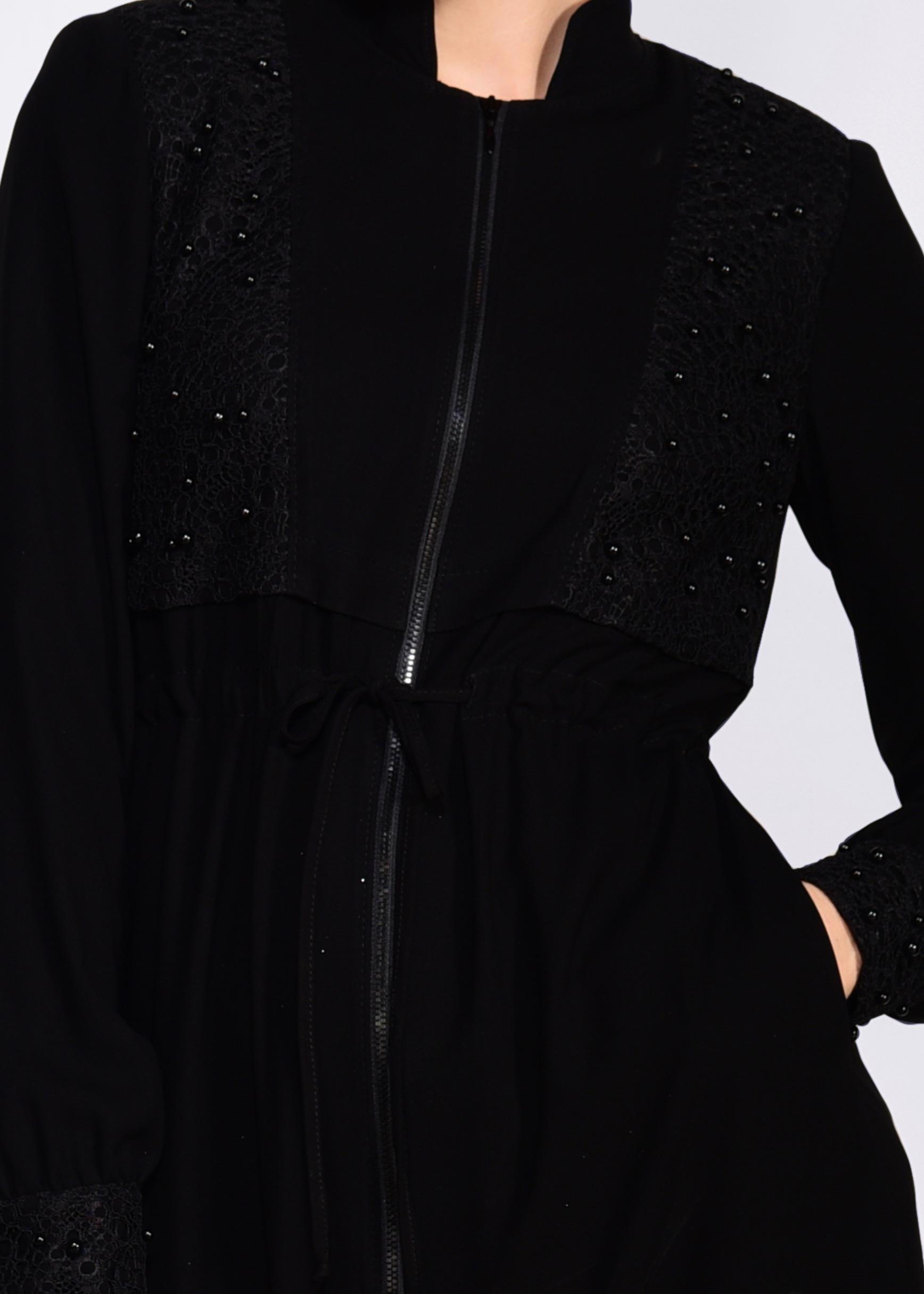 Tesettür giyim SİYAH BELİ BÜZGÜLÜ BONCUK İŞLEMELİ FERACE 8286