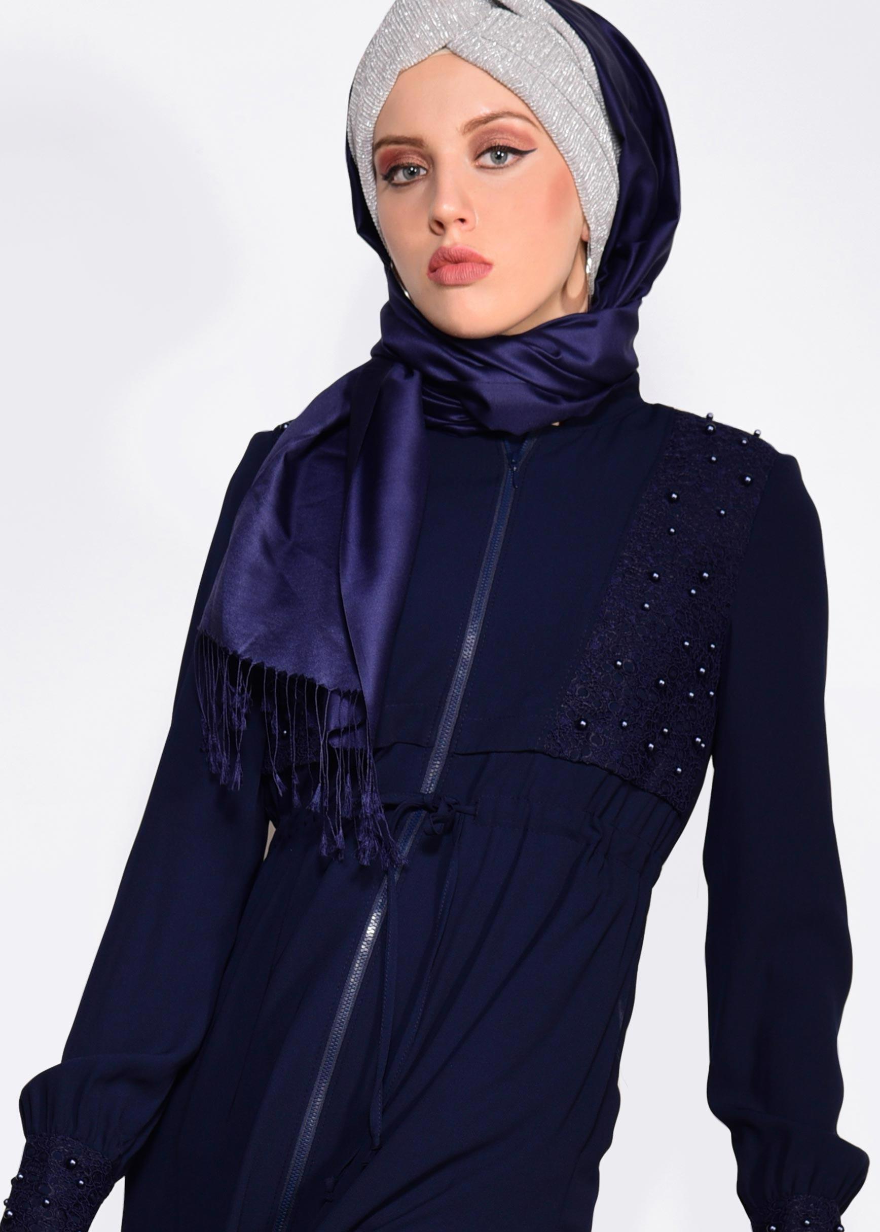 Tesettür giyim LACİVERT BELİ BÜZGÜLÜ BONCUK İŞLEMELİ FERACE 8286