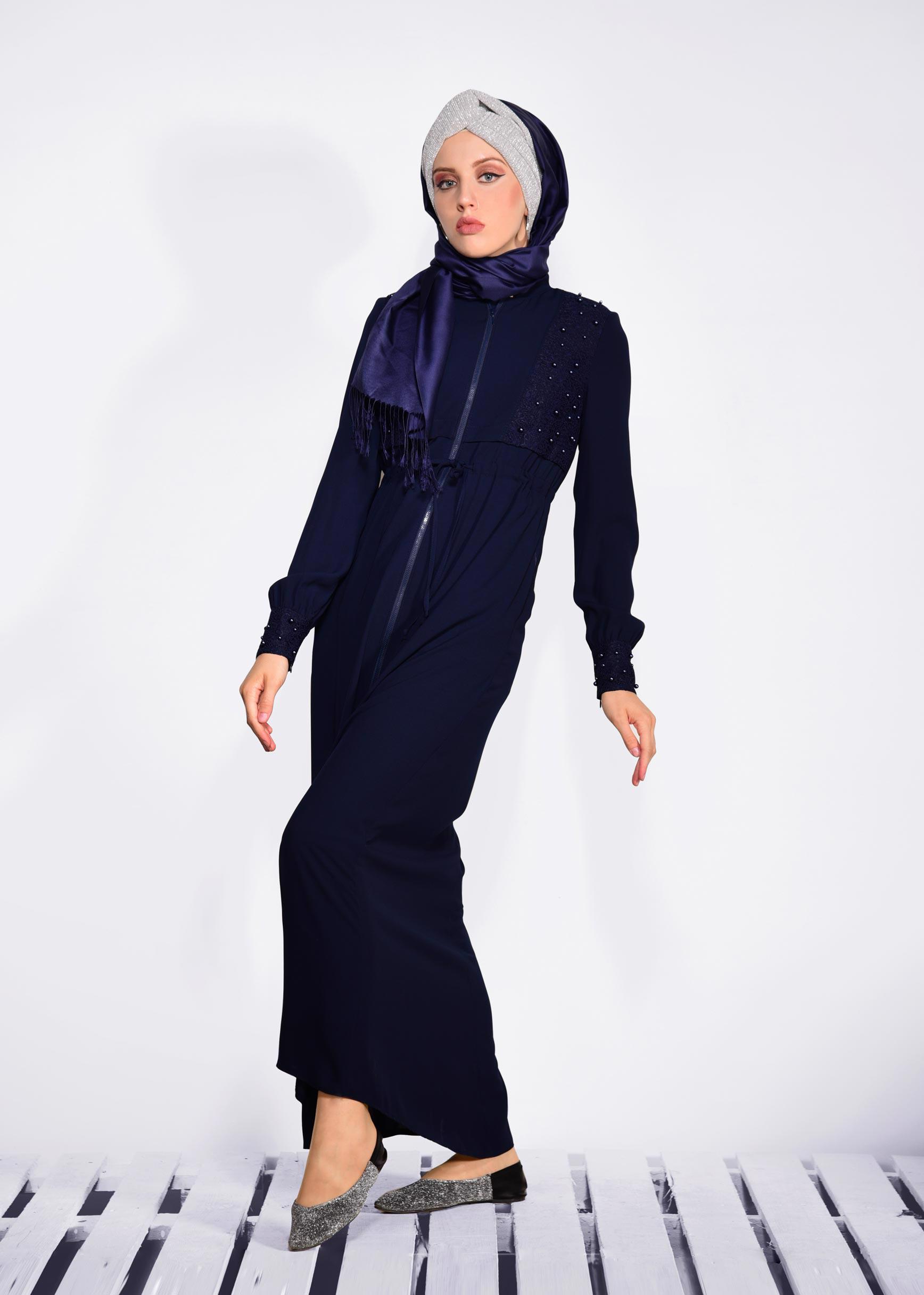 Tesettür giyim LACİVERT BELİ BÜZGÜLÜ BONCUK İŞLEMELİ FERACE 8286