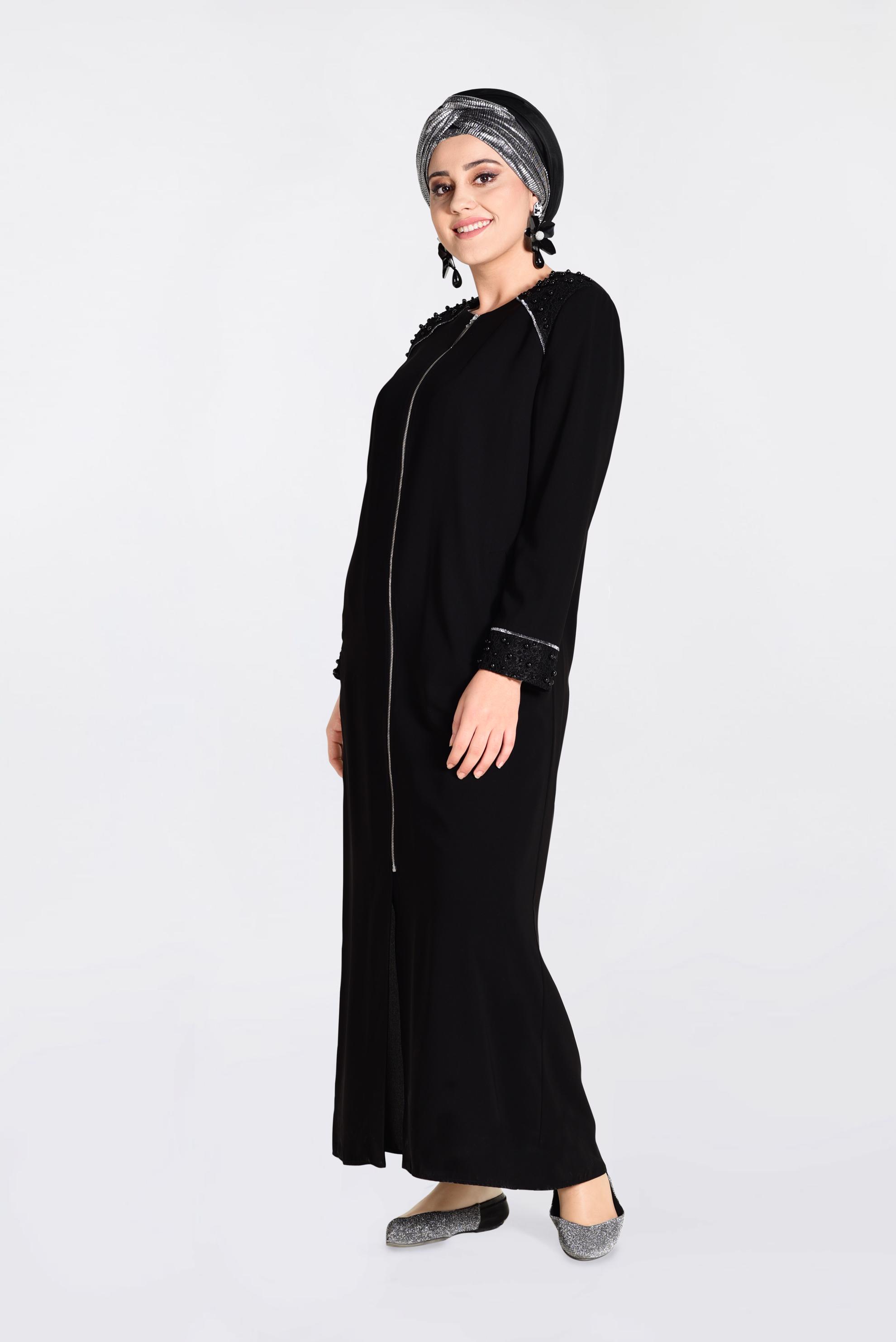 Tesettür giyim SİYAH İNCİ DETAYLI FERMUARLI FERACE 8290 