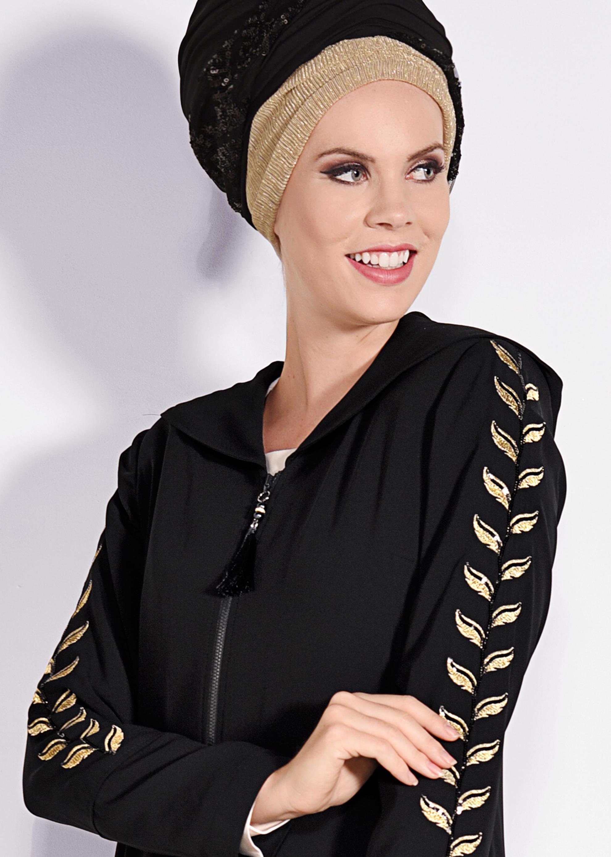 Tesettür giyim SİYAH YAPRAK DESENLİ KAPÜŞONLU FERACE 8293