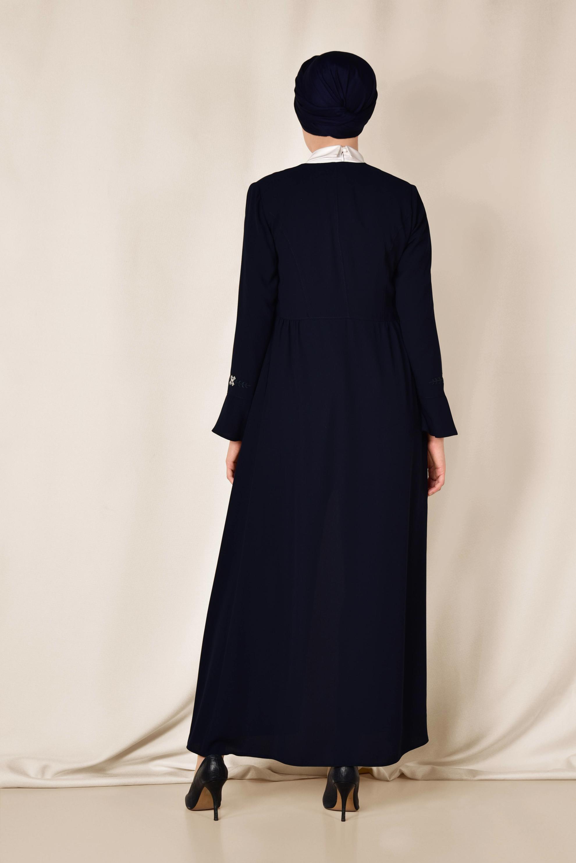 Tesettür giyim LACİVERT FERMUARI PÜSKÜLLÜ İŞLEME DETAYLI FERACE 8302