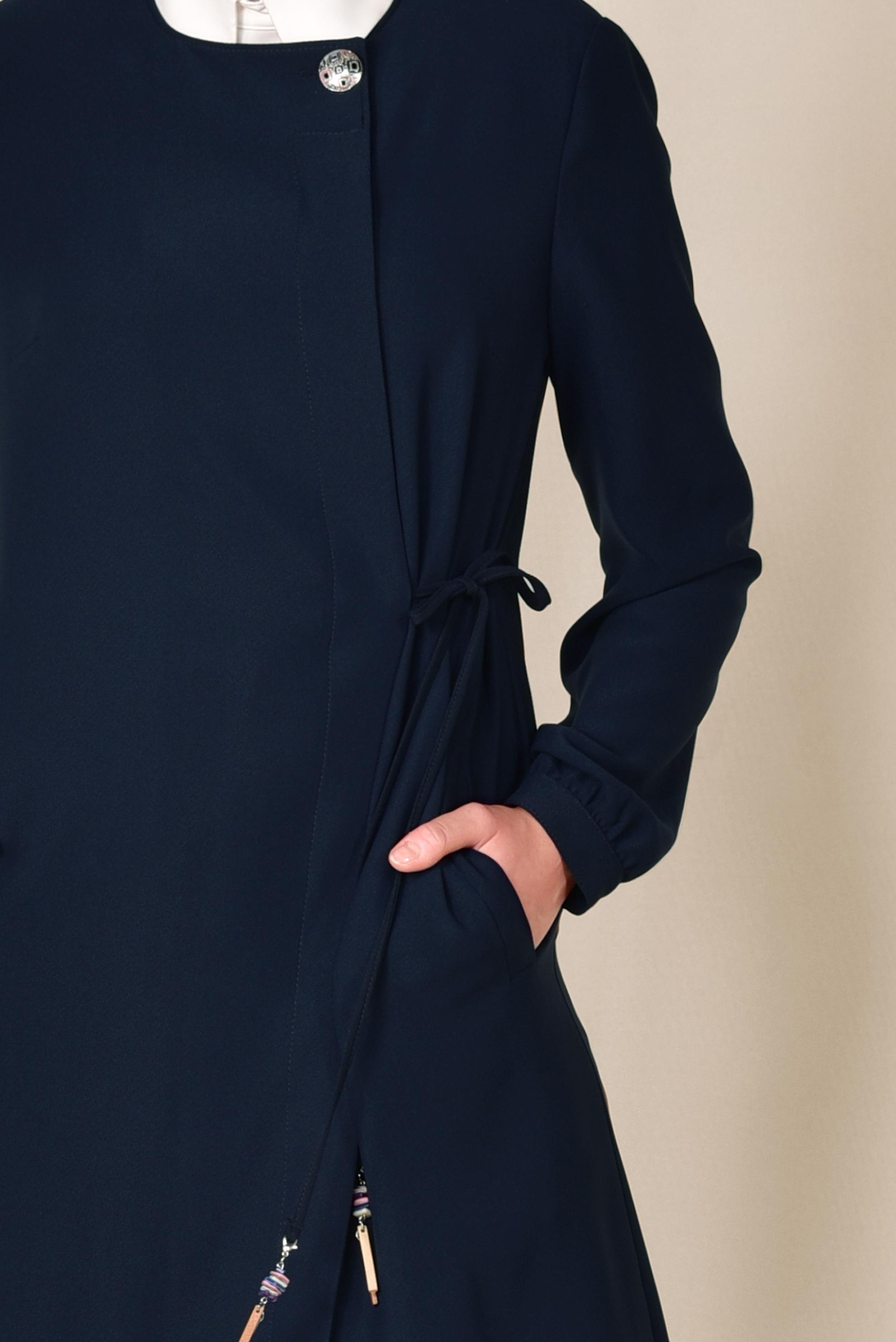 Tesettür giyim LACİVERT BELİ BAĞCIKLI GİZLİ DÜĞMELİ FERACE 8303