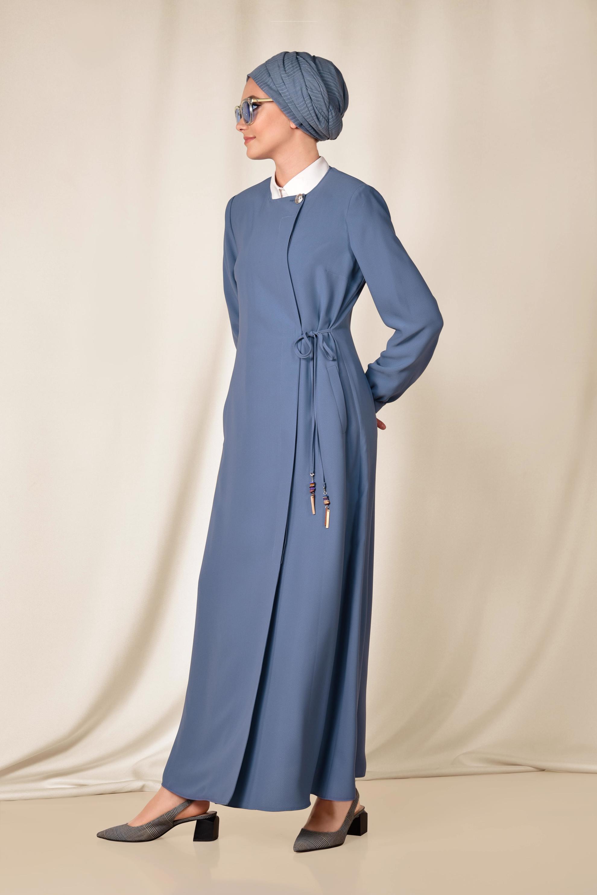 Tesettür giyim LACİVERT BELİ BAĞCIKLI GİZLİ DÜĞMELİ FERACE 8303