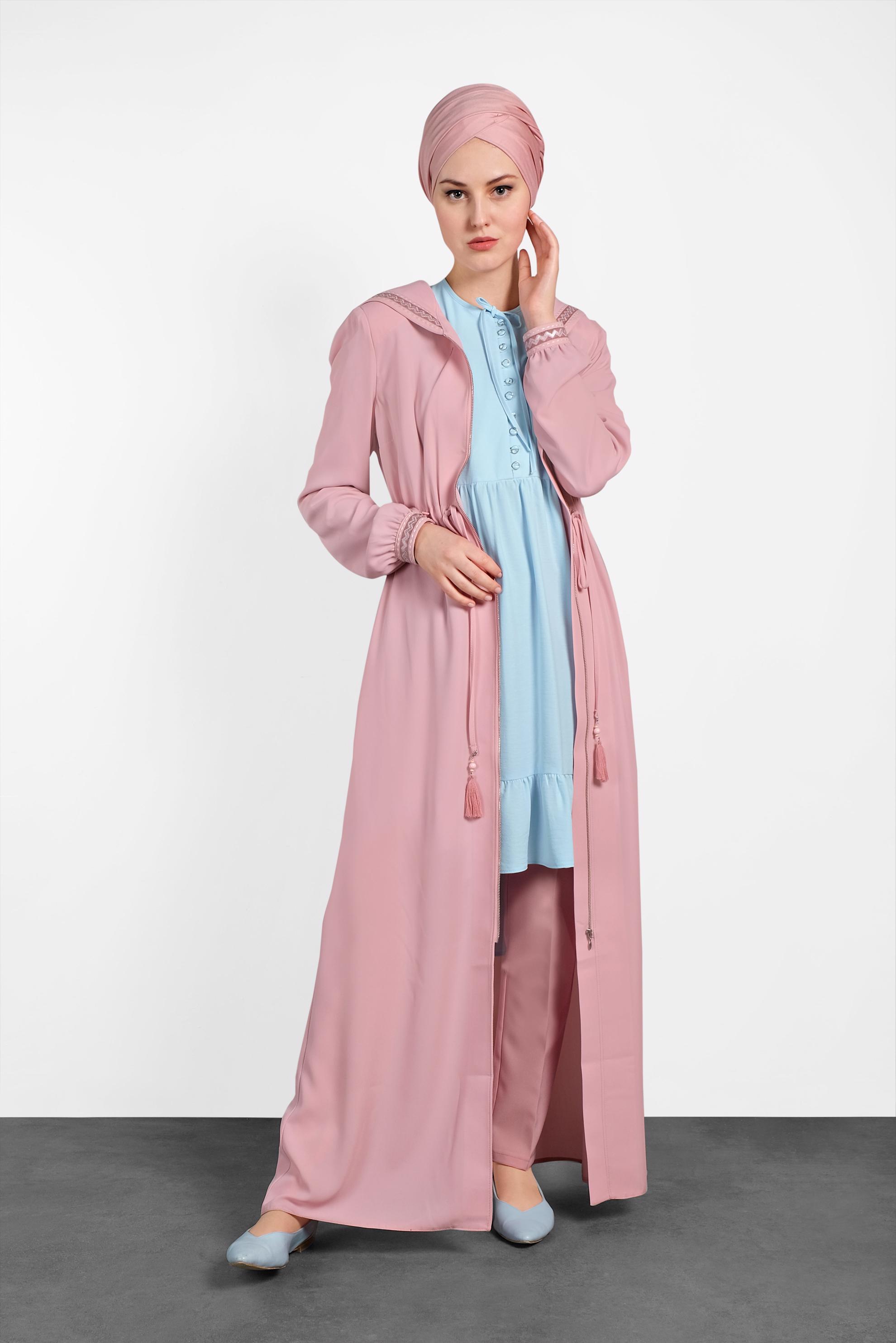 Tesettür giyim PUDRA NAKIŞ DETAYLI FERMUARLI FERACE 8305