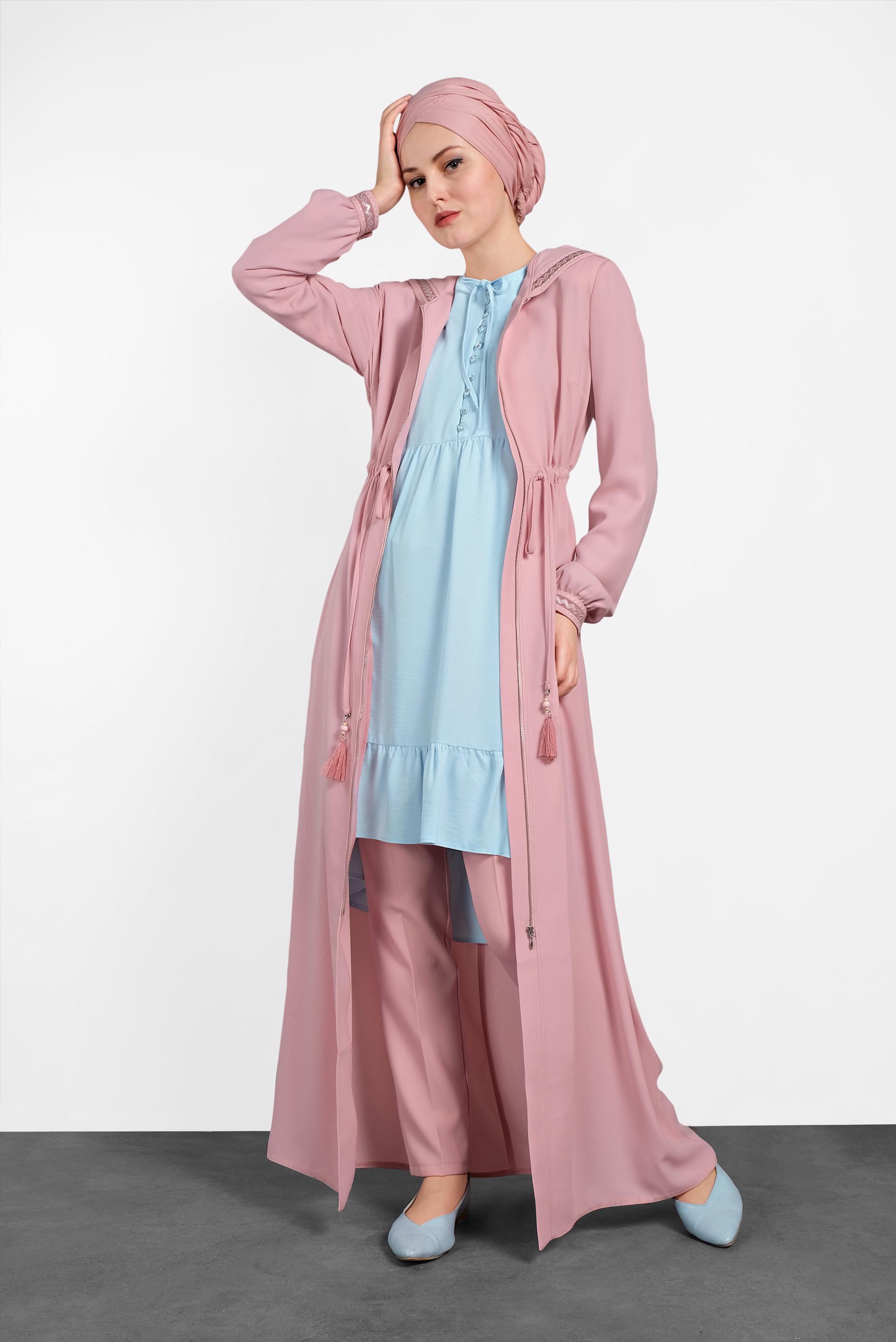 Tesettür giyim PUDRA NAKIŞ DETAYLI FERMUARLI FERACE 8305