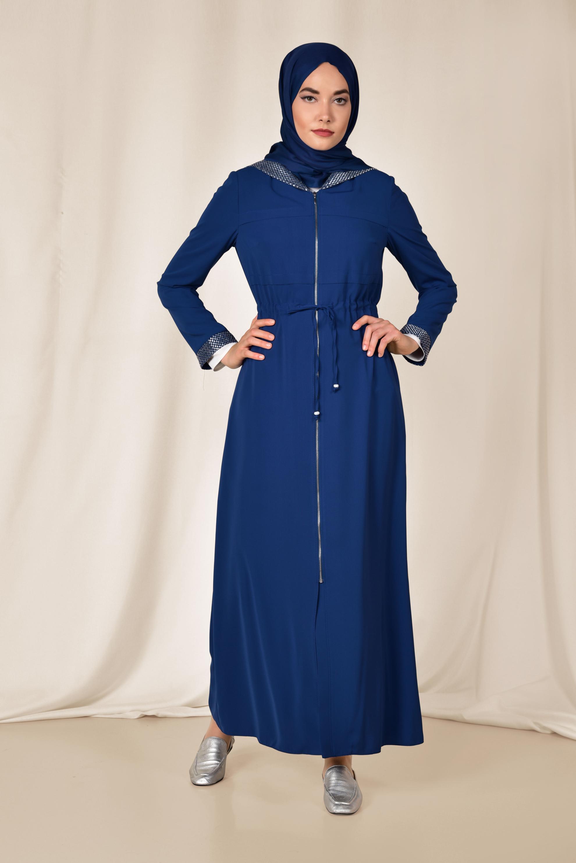 Tesettür giyim MAVİ BELİ BÜZGÜLÜ FERMUARLI FERACE 8310