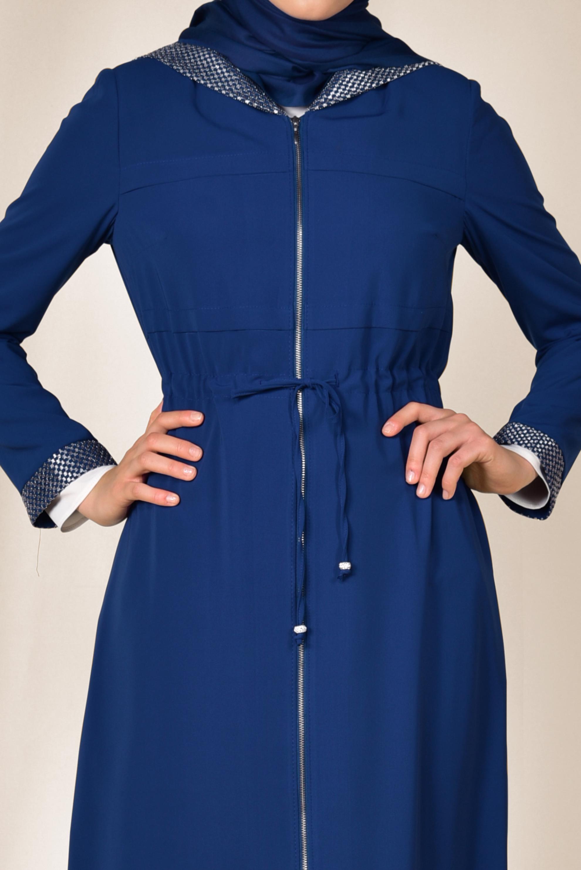 Tesettür giyim MAVİ BELİ BÜZGÜLÜ FERMUARLI FERACE 8310