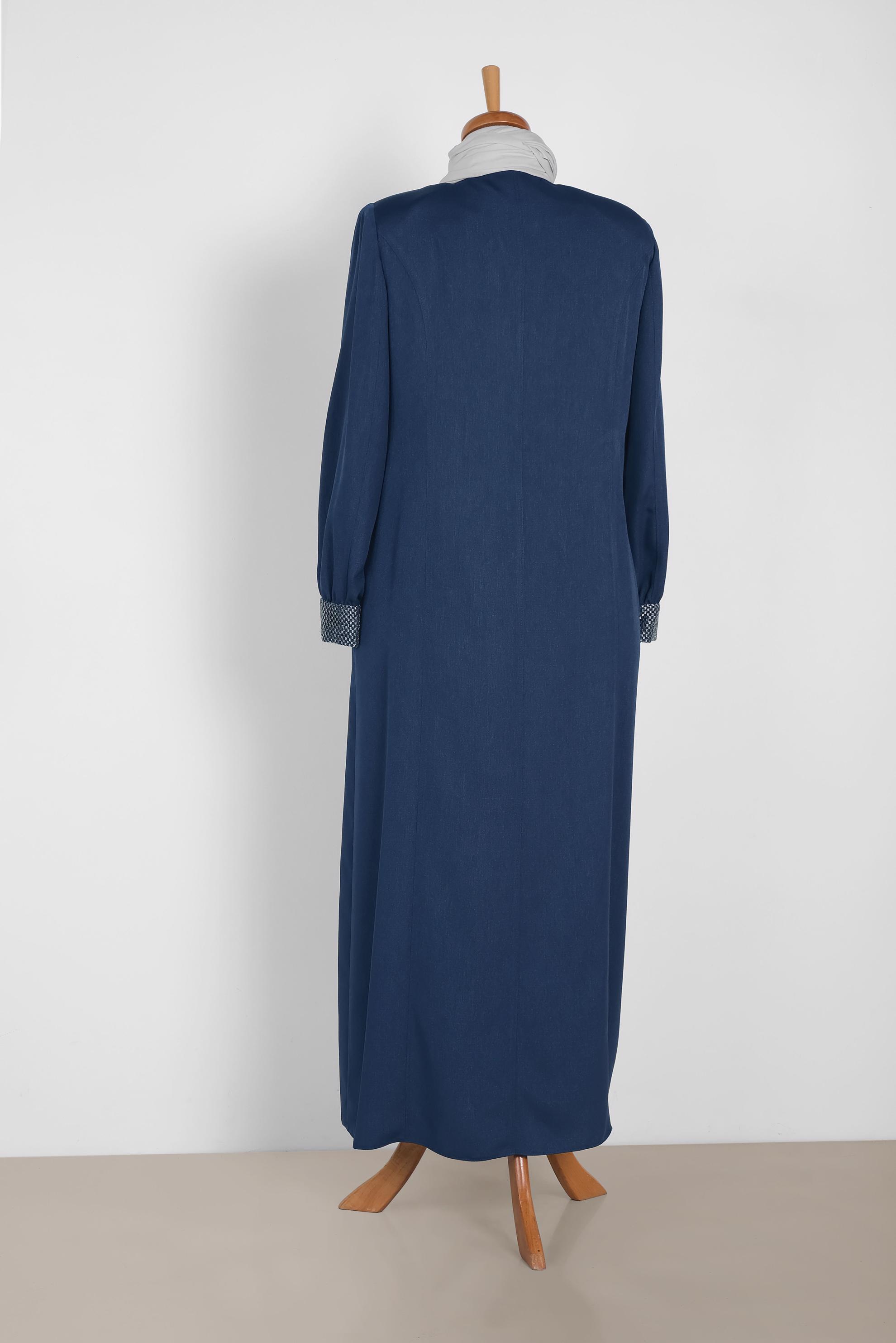 Tesettür giyim LACİVERT YAKA VE MANŞET SİM NAKIŞLI FERACE 8311 