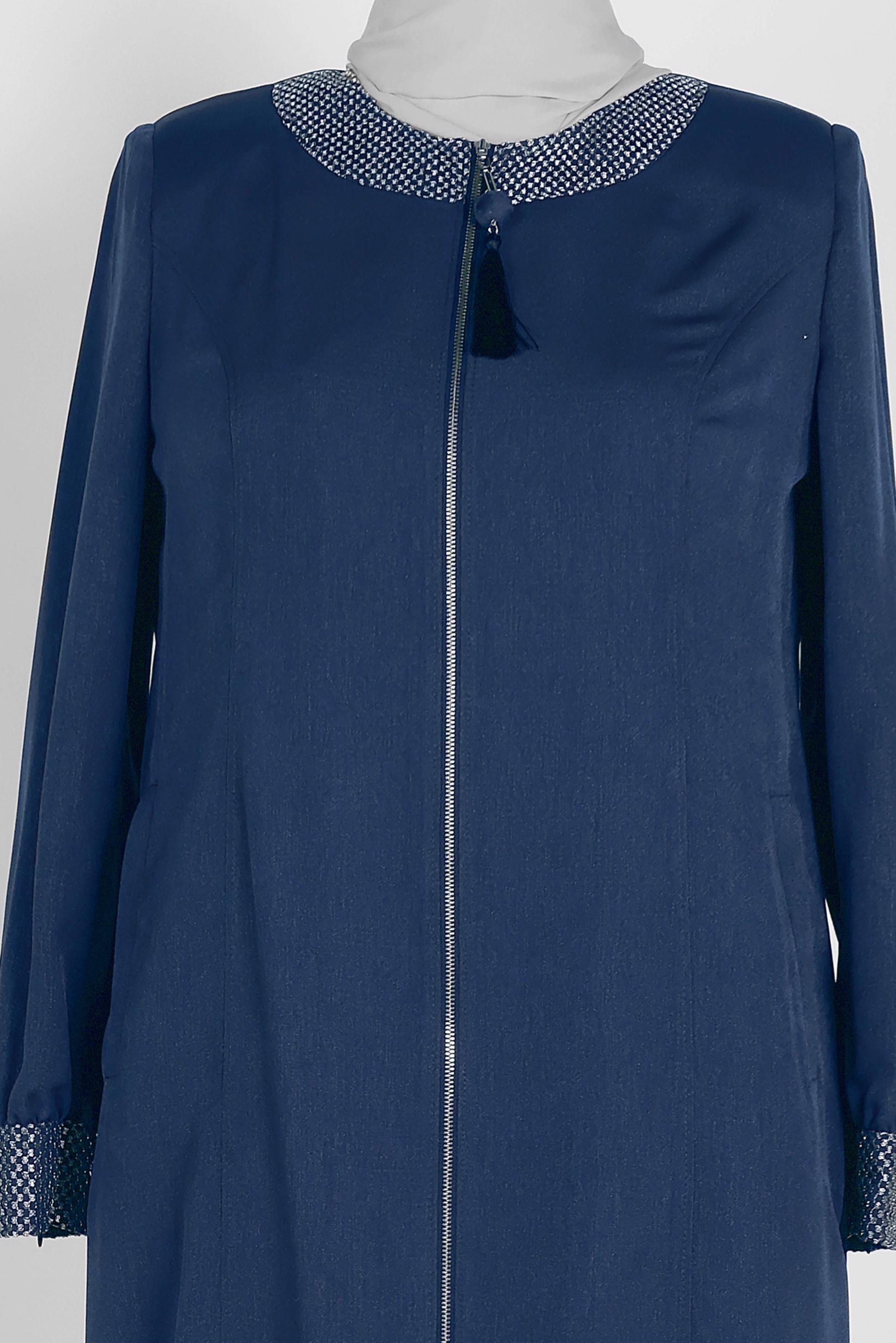 Tesettür giyim LACİVERT YAKA VE MANŞET SİM NAKIŞLI FERACE 8311 