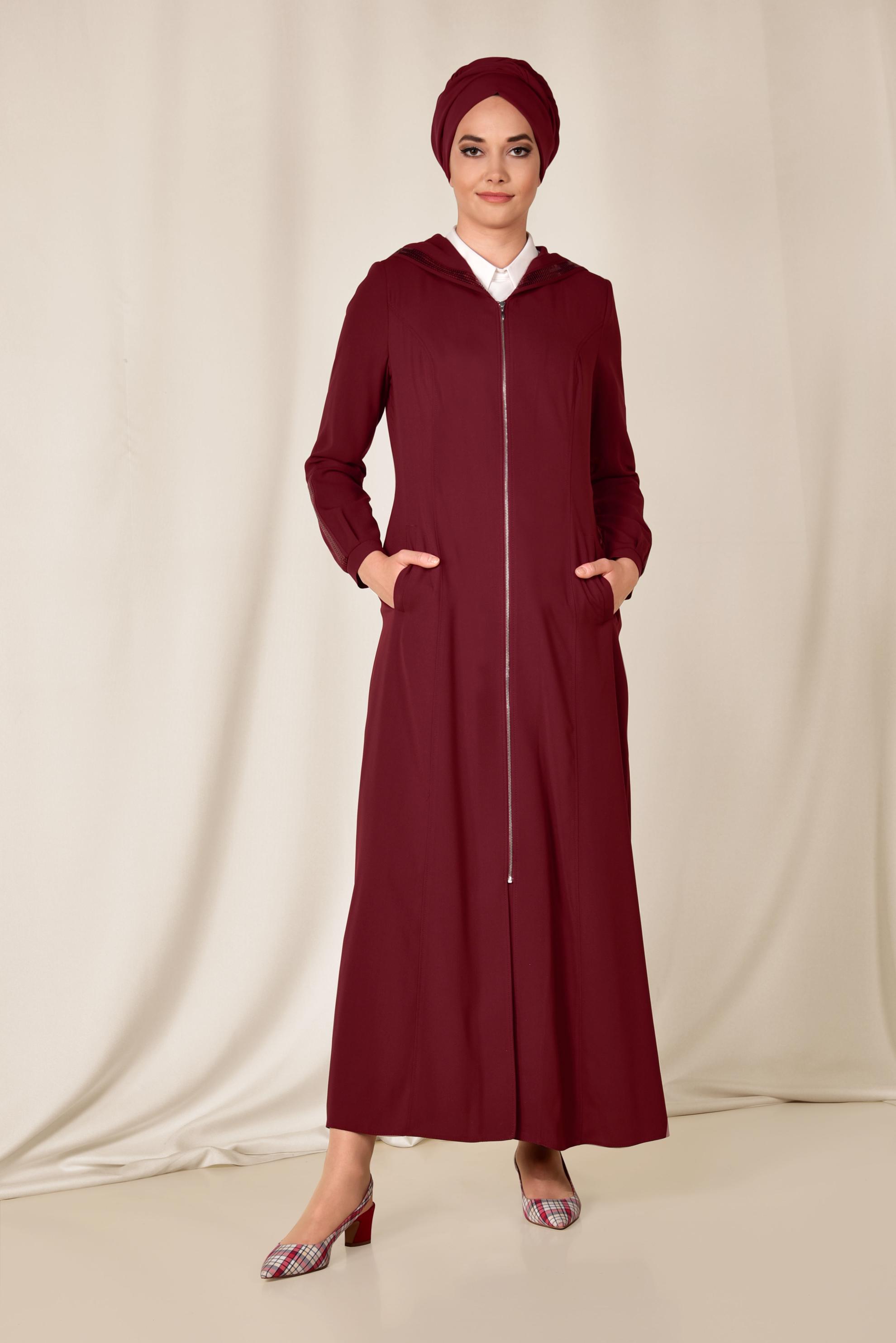 Tesettür giyim BORDO PUL PAYET DETAYLI FERMUARLI FERACE 8312