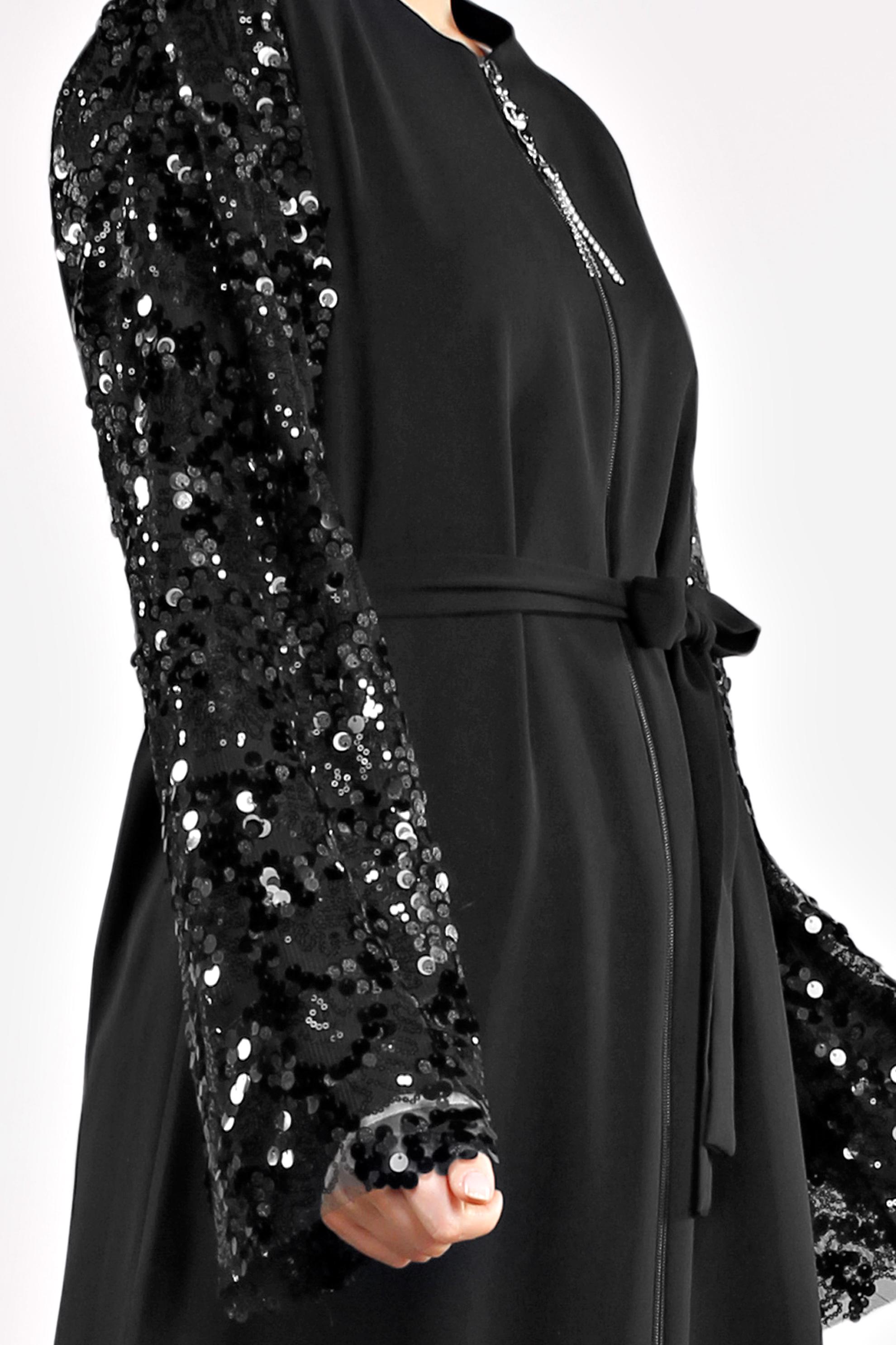 Tesettür giyim SİYAH KOLLARI PUL PAYETLİ ÖNDEN FERMUARLI FERACE 8329 