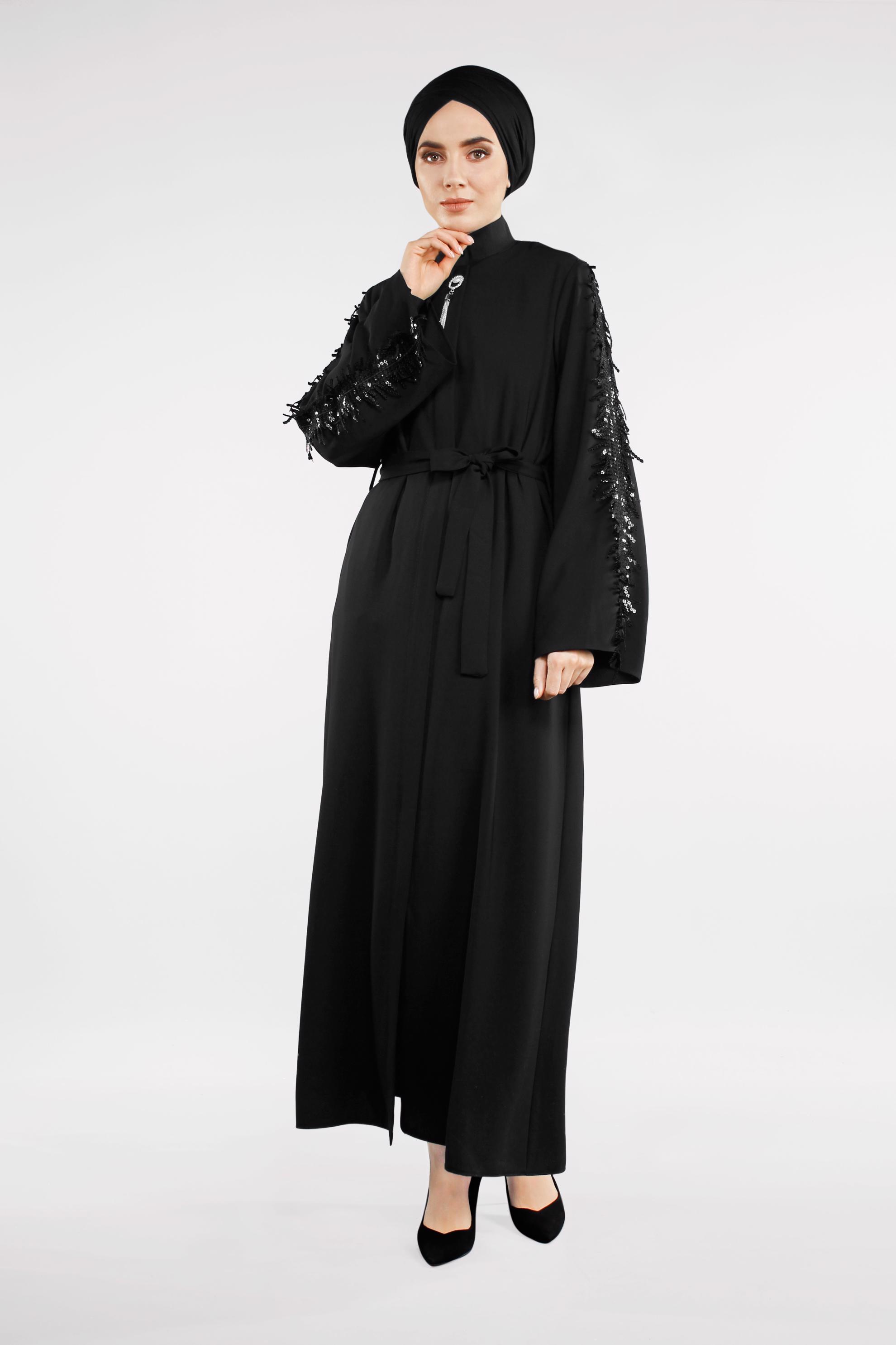 Tesettür giyim SİYAH KOLLARI SAÇAKLI BROŞLU FERACE 8331