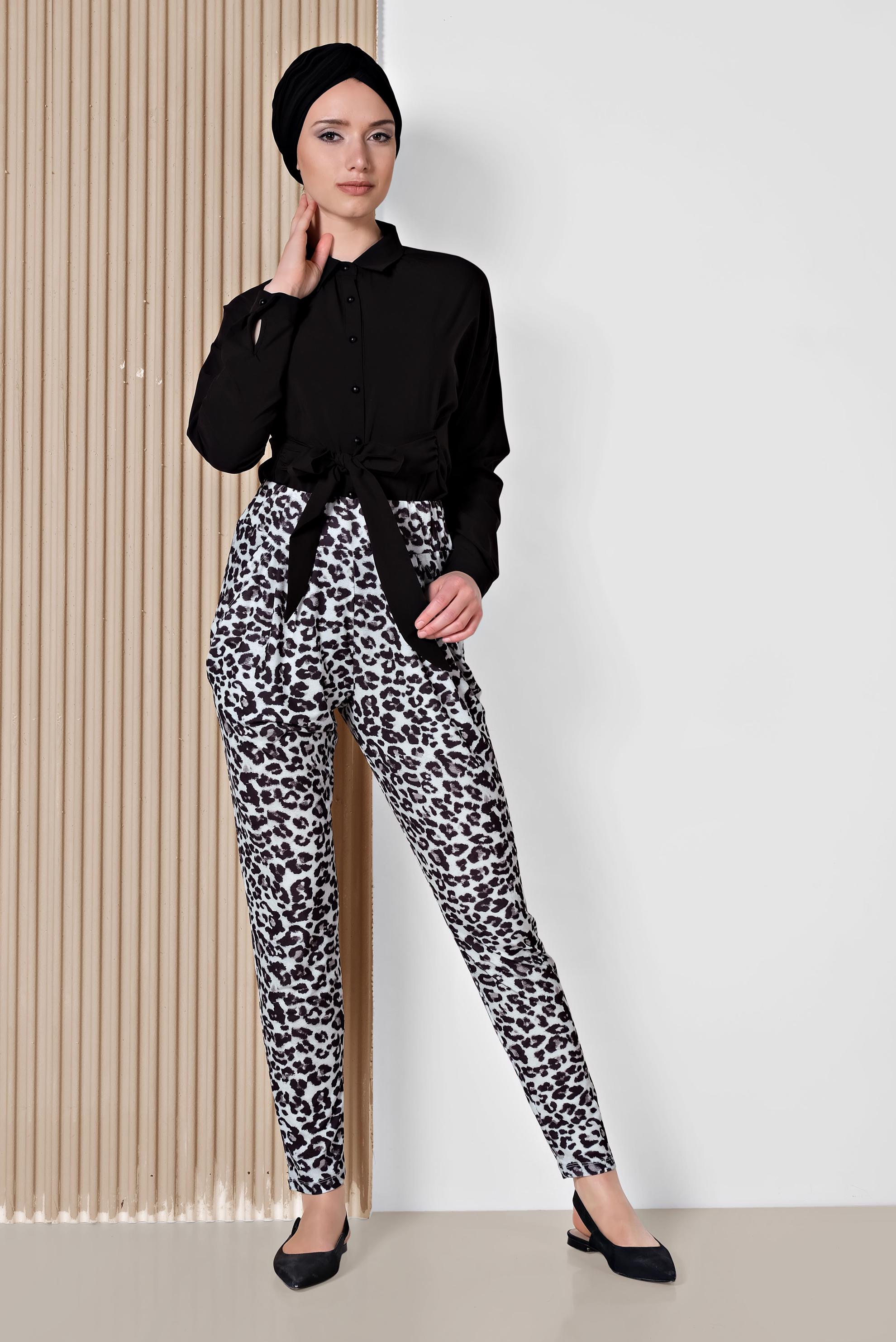 Tesettür giyim SİYAH LEOPAR DESENLİ CEPLİ PANTOLON 7506