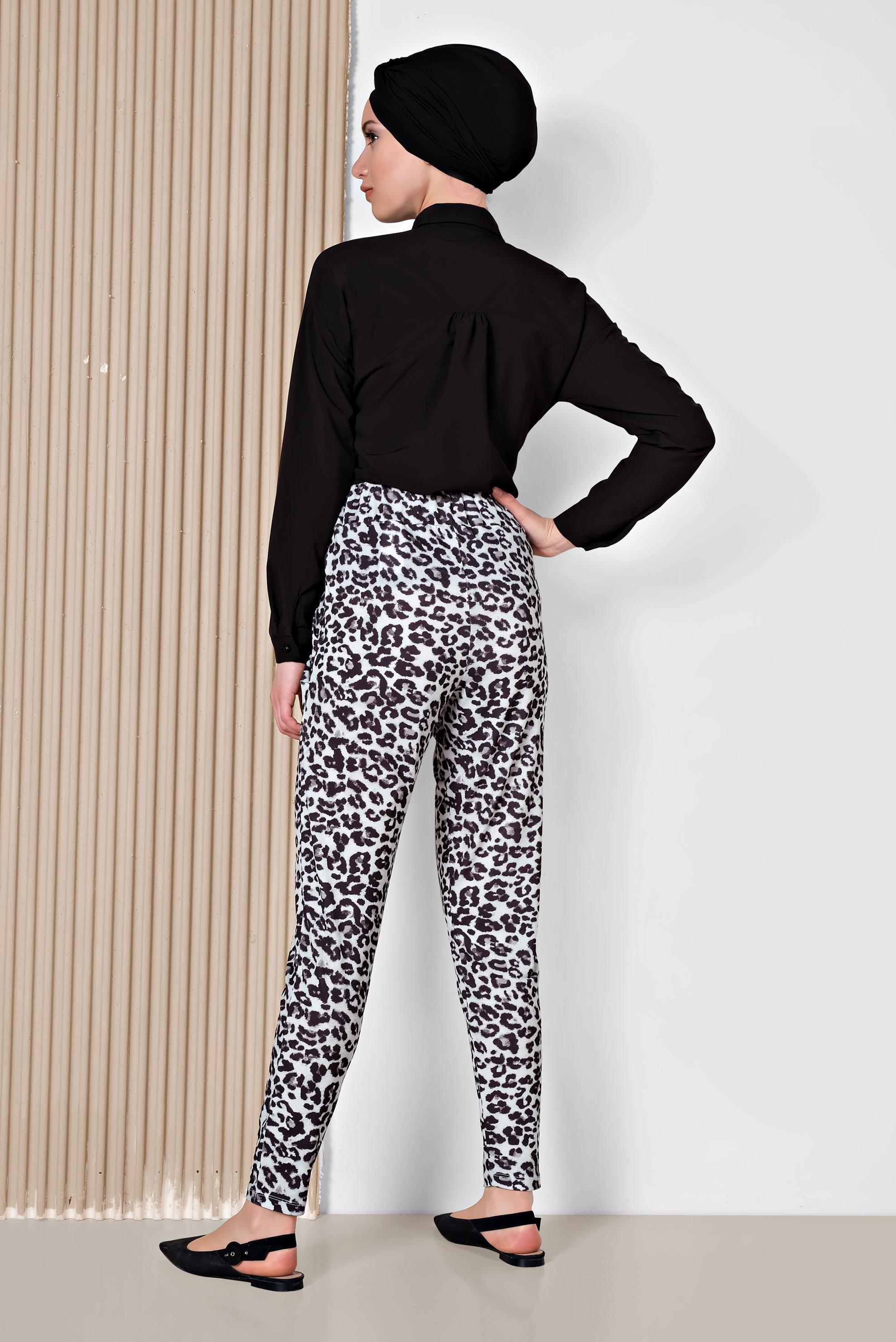 Tesettür giyim SİYAH LEOPAR DESENLİ CEPLİ PANTOLON 7506