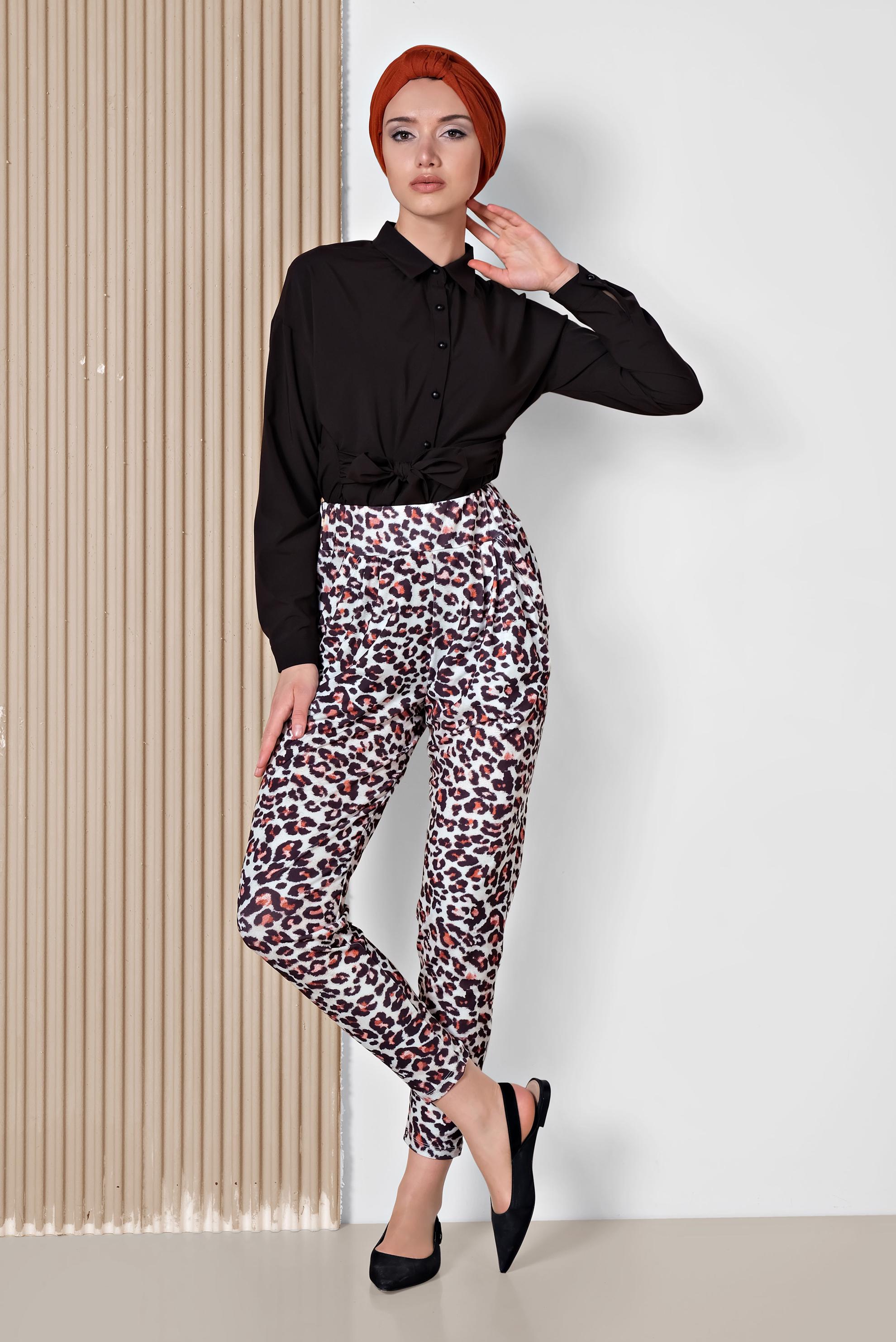 Tesettür giyim SİYAH LEOPAR DESENLİ CEPLİ PANTOLON 7506