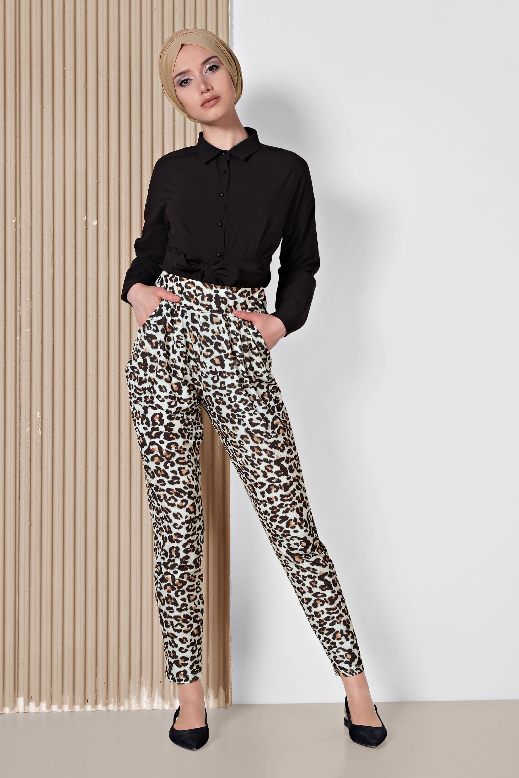 Tesettür giyim SİYAH LEOPAR DESENLİ CEPLİ PANTOLON 7506