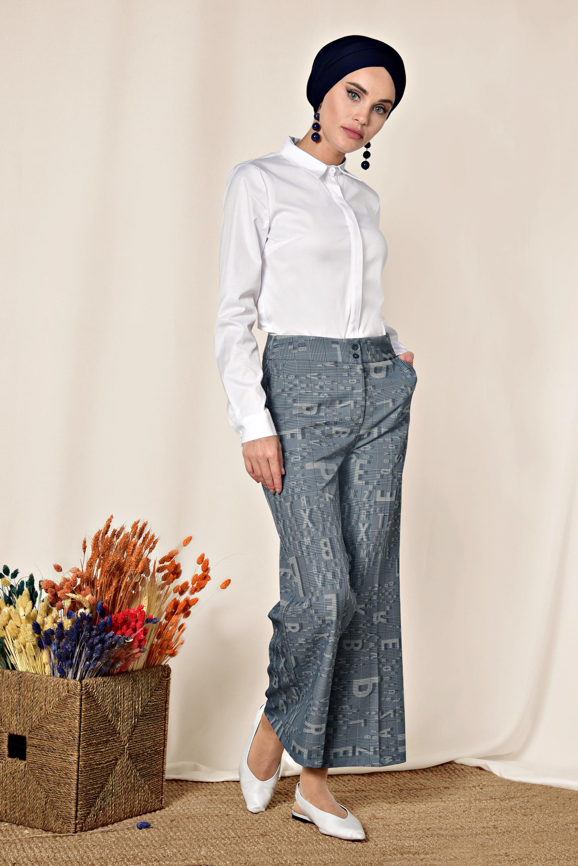 Tesettür giyim LACİVERT EKOSE VE HARF DESENLİ PANTOLON 7517