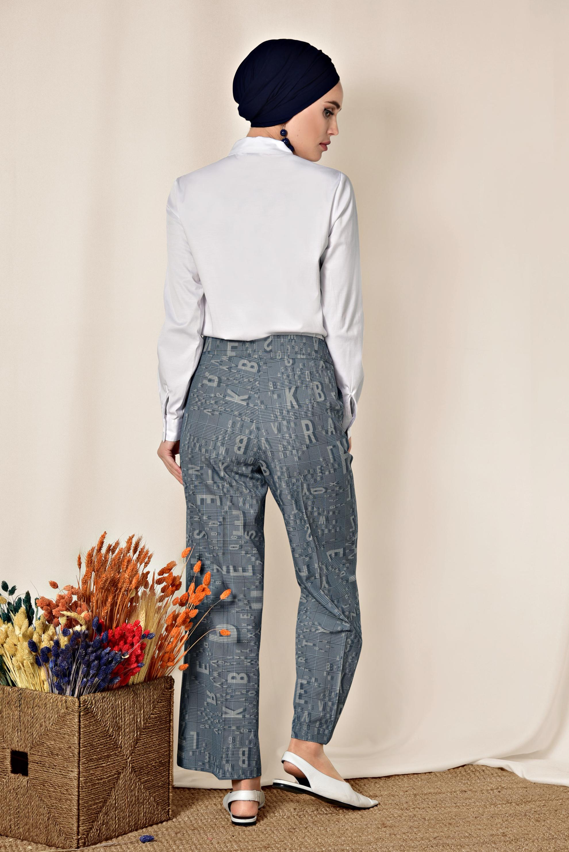 Tesettür giyim LACİVERT EKOSE VE HARF DESENLİ PANTOLON 7517