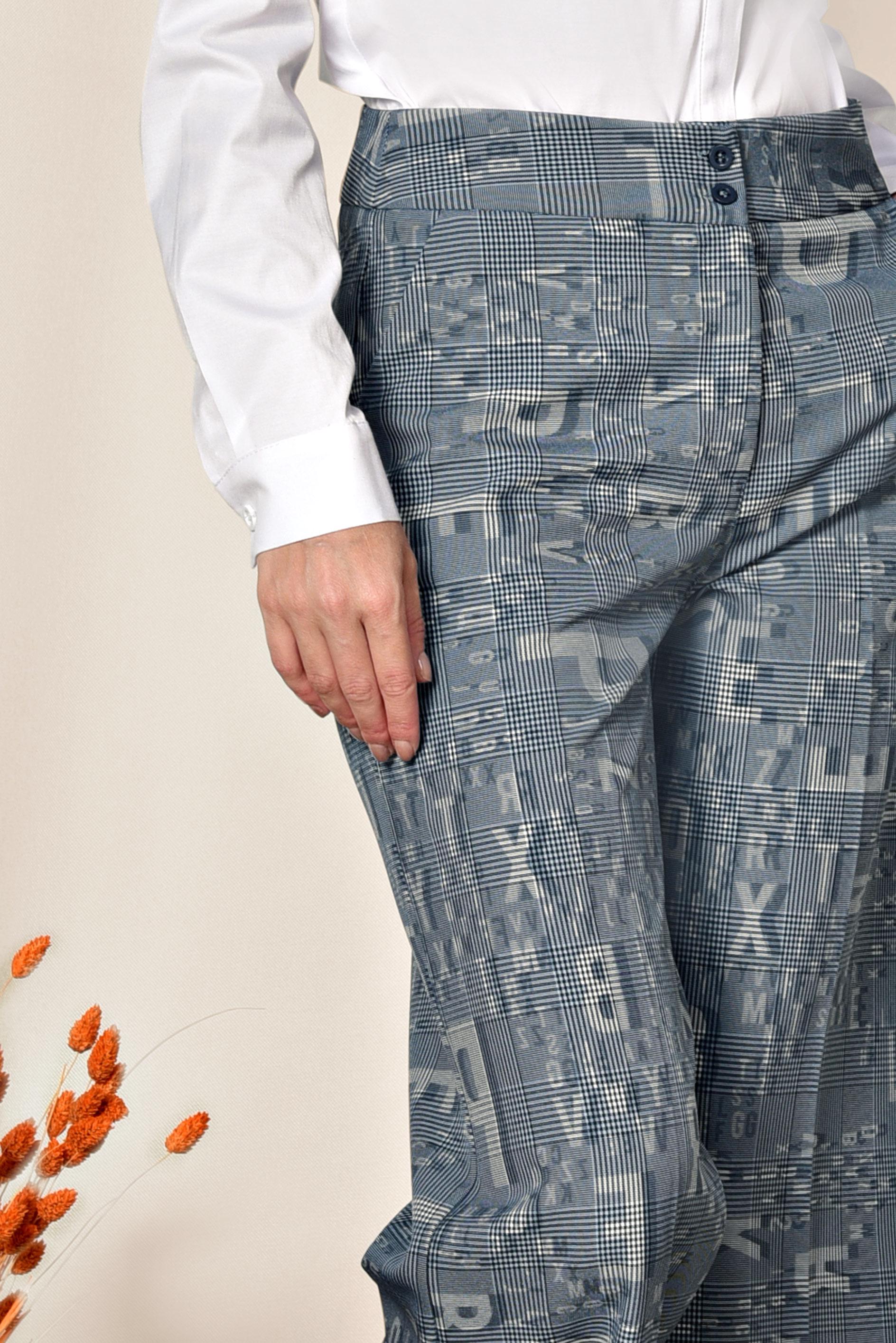 Tesettür giyim LACİVERT EKOSE VE HARF DESENLİ PANTOLON 7517