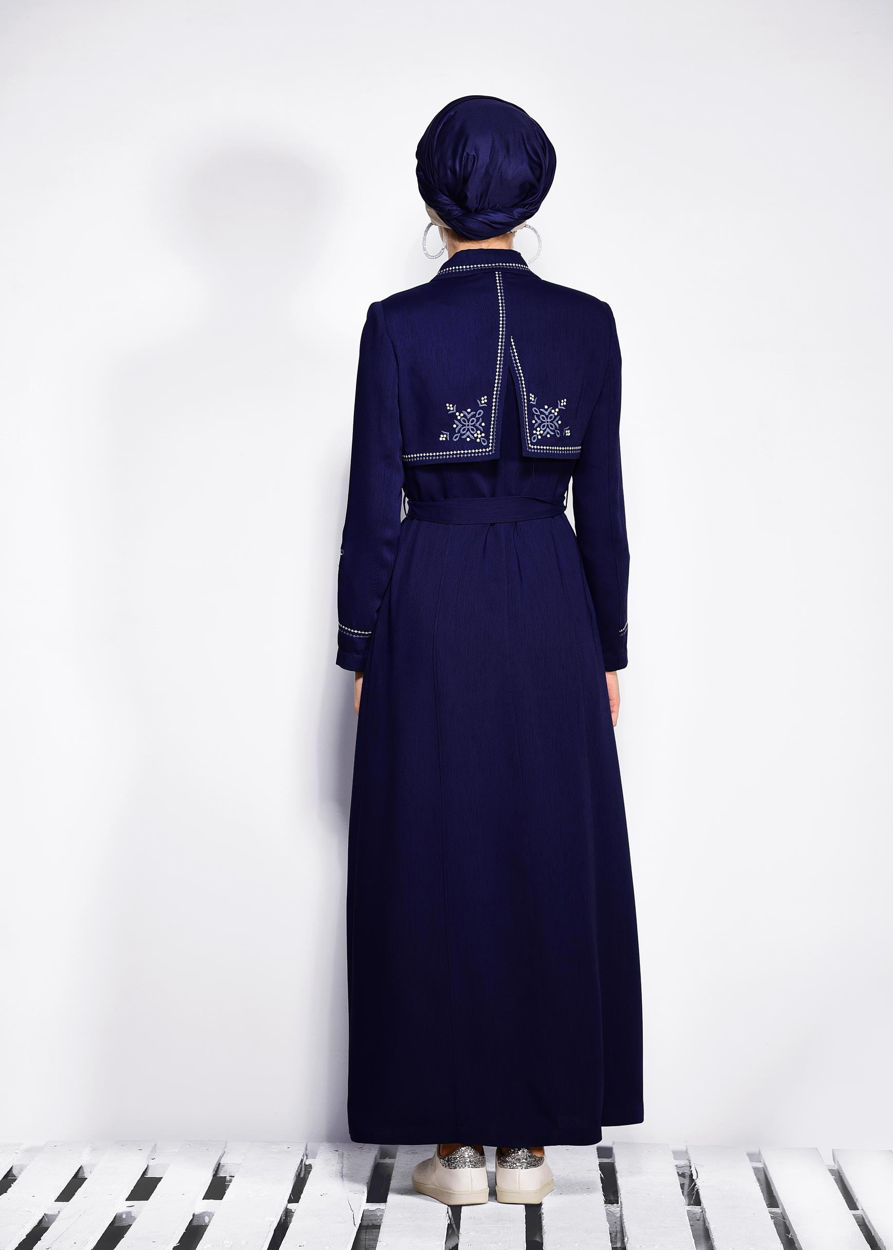Tesettür giyim LACİVERT KOLLARI VE SIRTI NAKIŞLI PARDESÜ 1283 