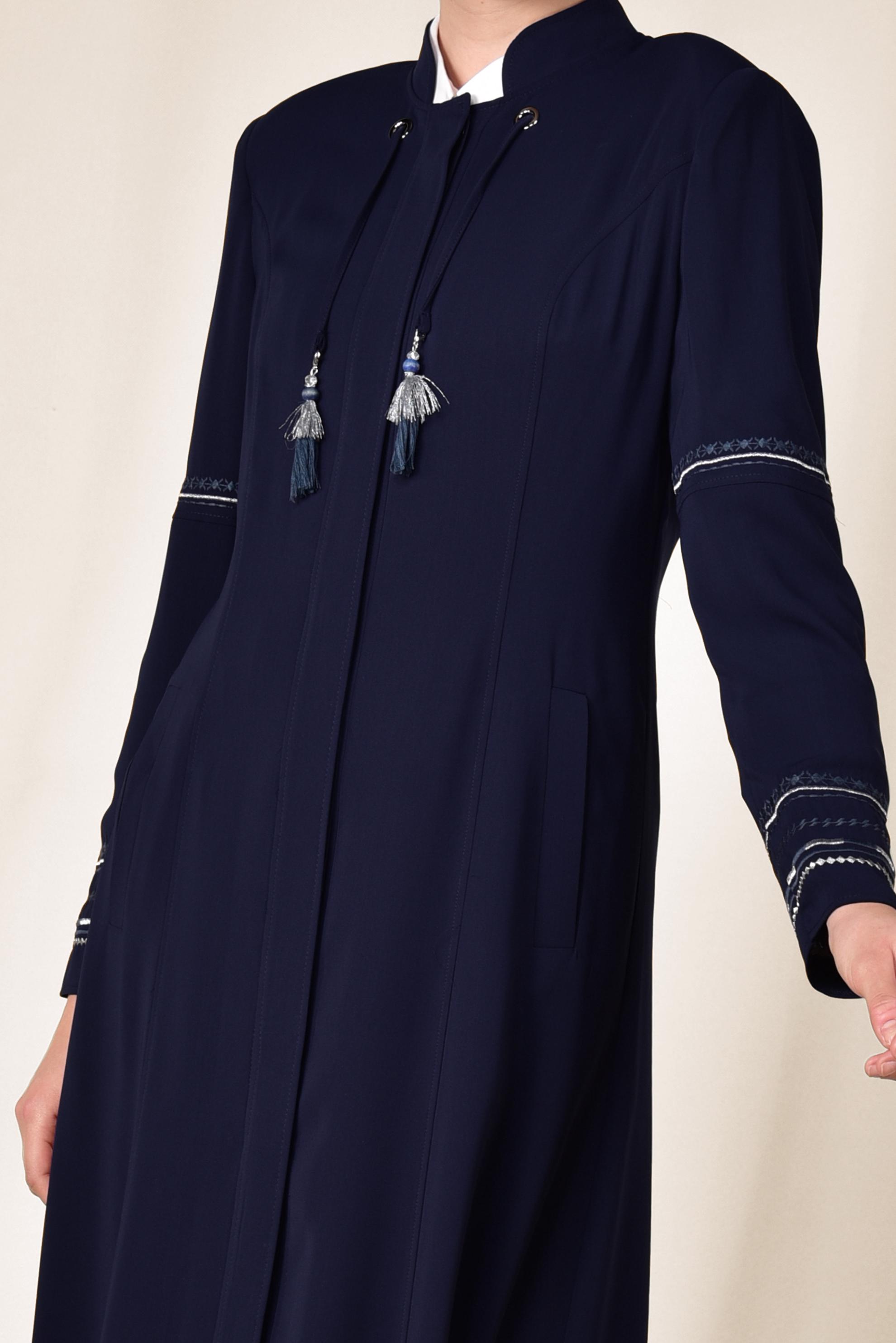 Tesettür giyim LACİVERT NAKIŞLI PÜSKÜL DETAYLI PARDESÜ 1417