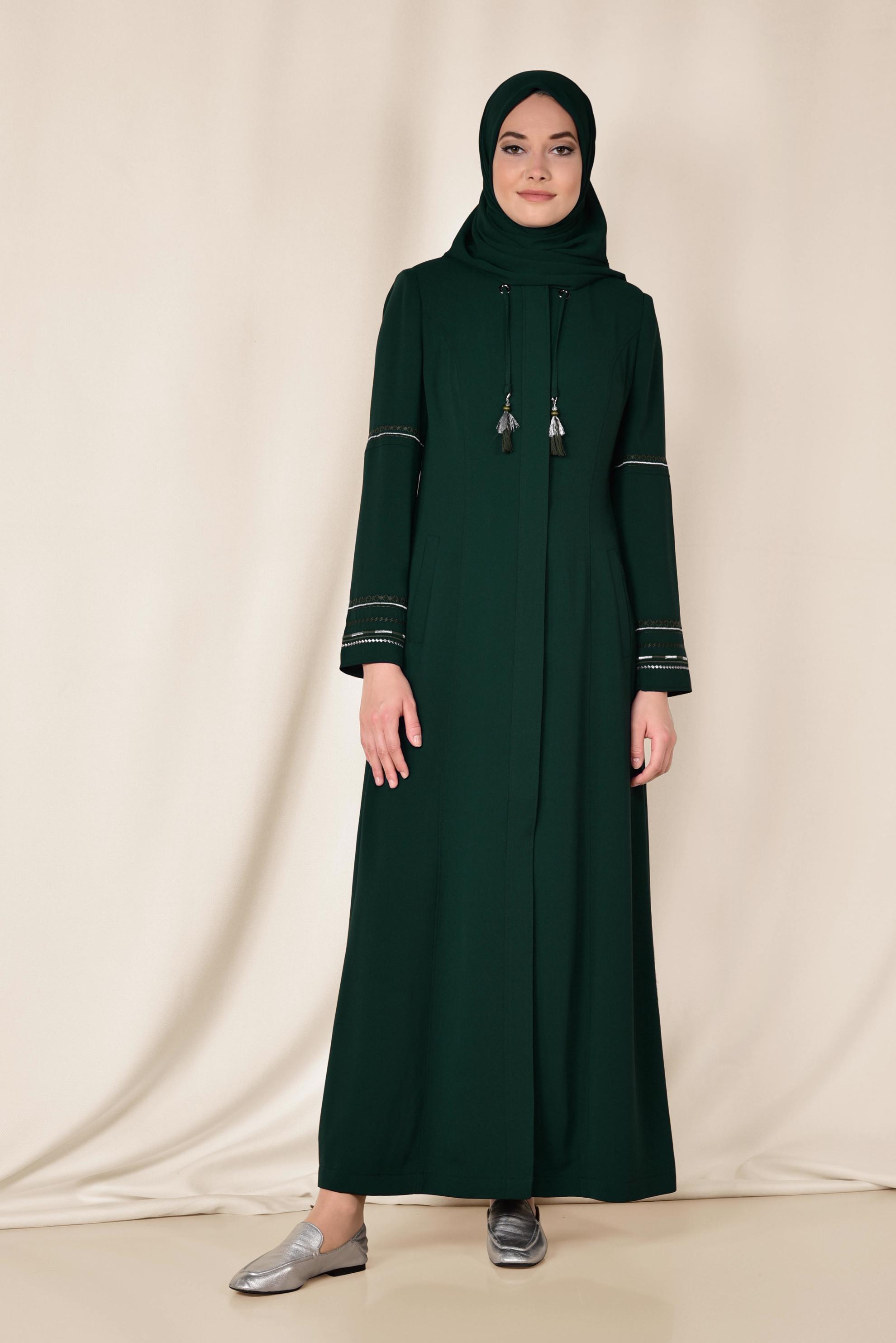 Tesettür giyim YEŞİL NAKIŞLI PÜSKÜL DETAYLI PARDESÜ 1417