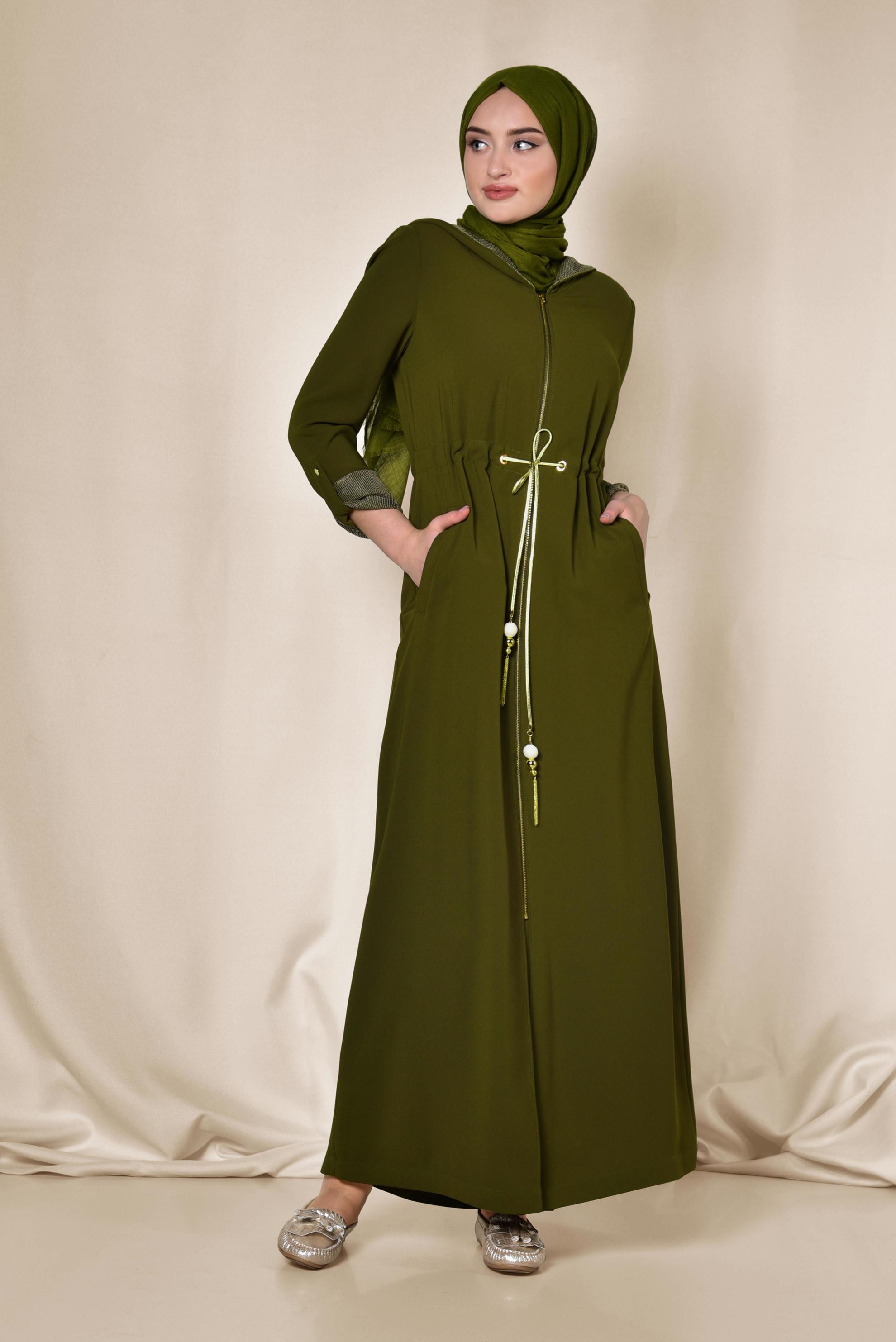 Tesettür giyim HAKİ BELİ BÜZGÜLÜ KAPÜŞONLU PARDESÜ 1420