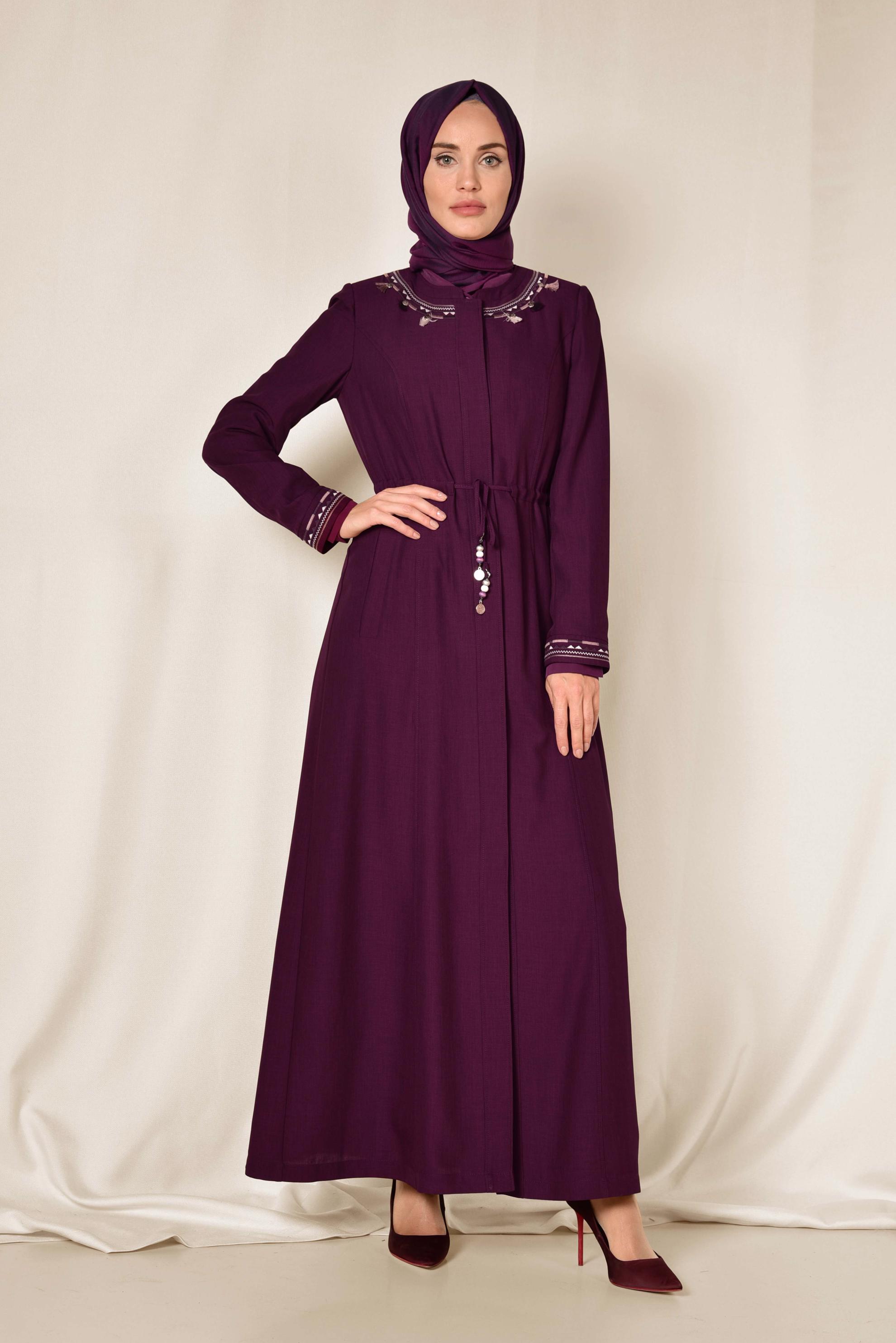 Tesettür giyim MOR BELDEN BAĞCIKLI PÜSKÜL DETAYLI PARDESÜ 1423