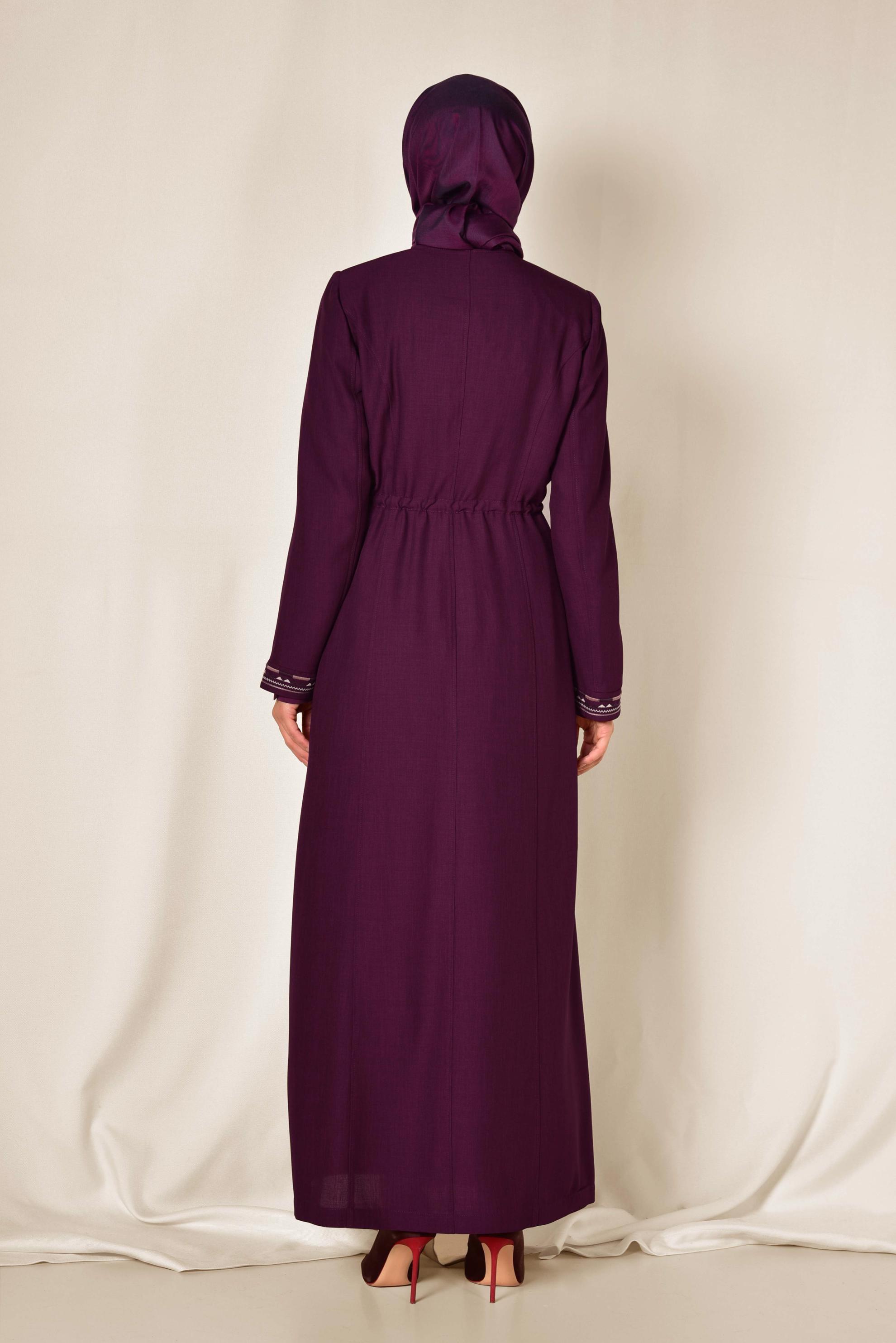 Tesettür giyim MOR BELDEN BAĞCIKLI PÜSKÜL DETAYLI PARDESÜ 1423