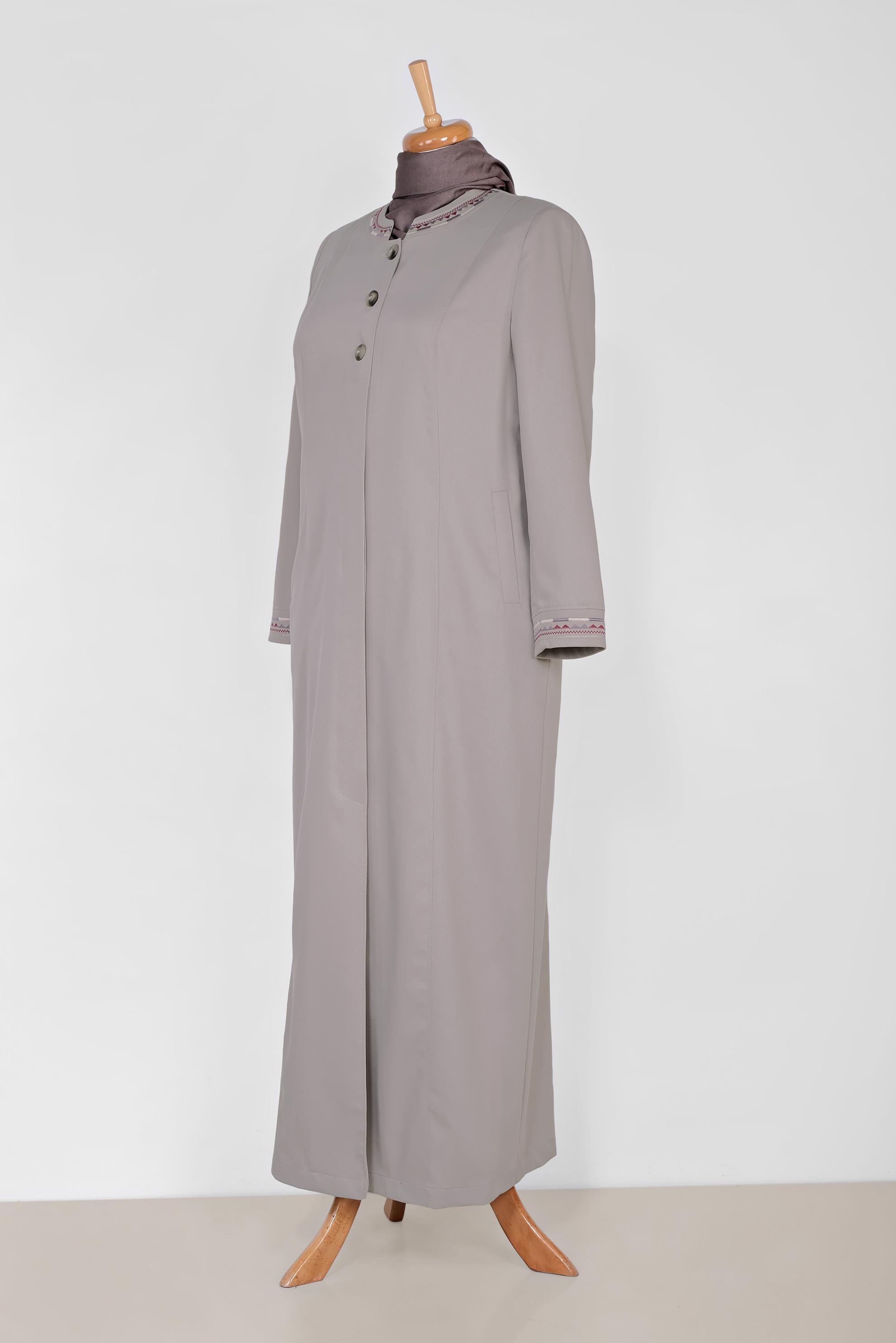 Tesettür giyim BEJ YAKA VE MANŞET NAKIŞLI PARDESÜ 1430 