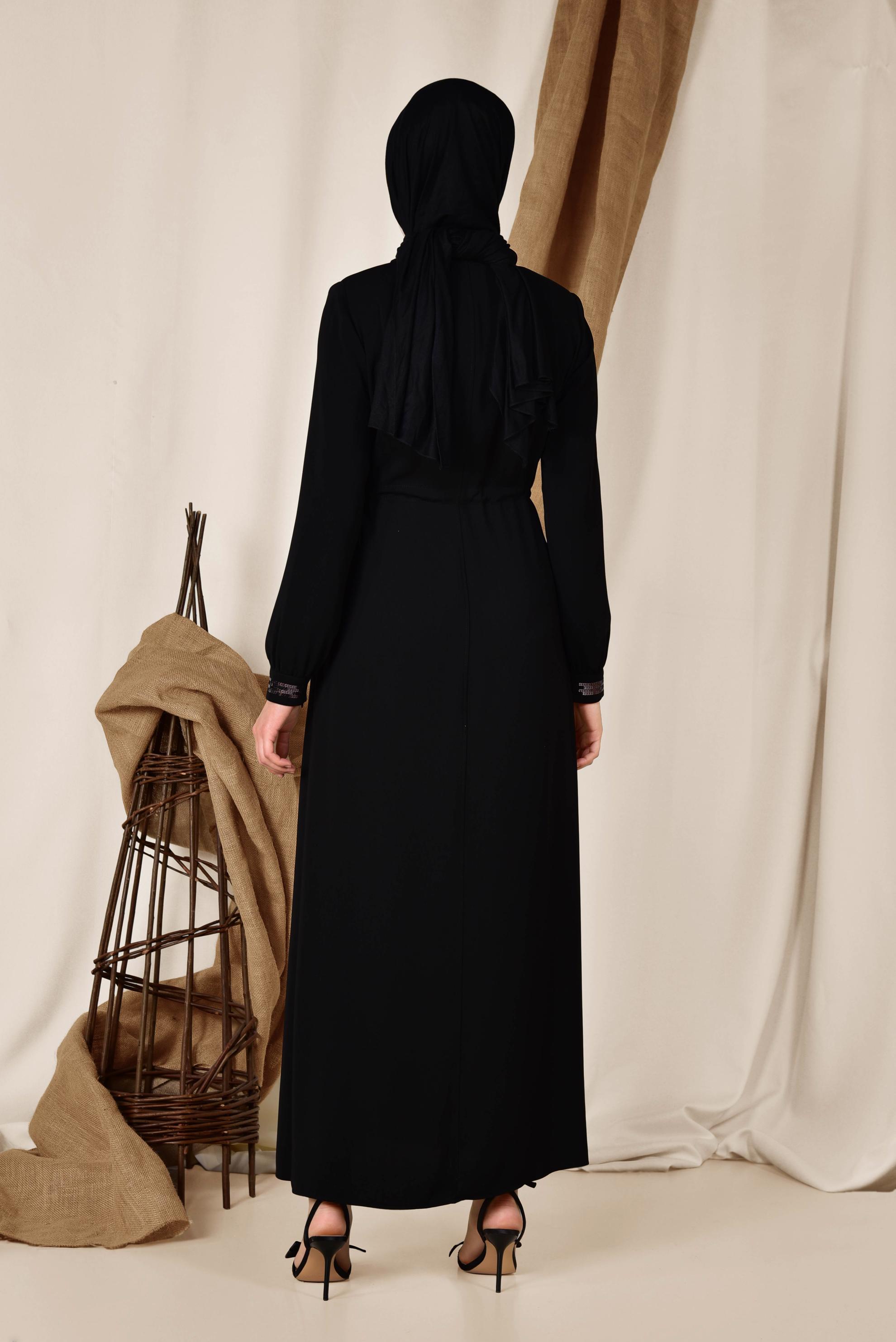 Tesettür giyim SİYAH BELİ BÜZGÜLÜ FERMUARLI PARDESÜ 1445