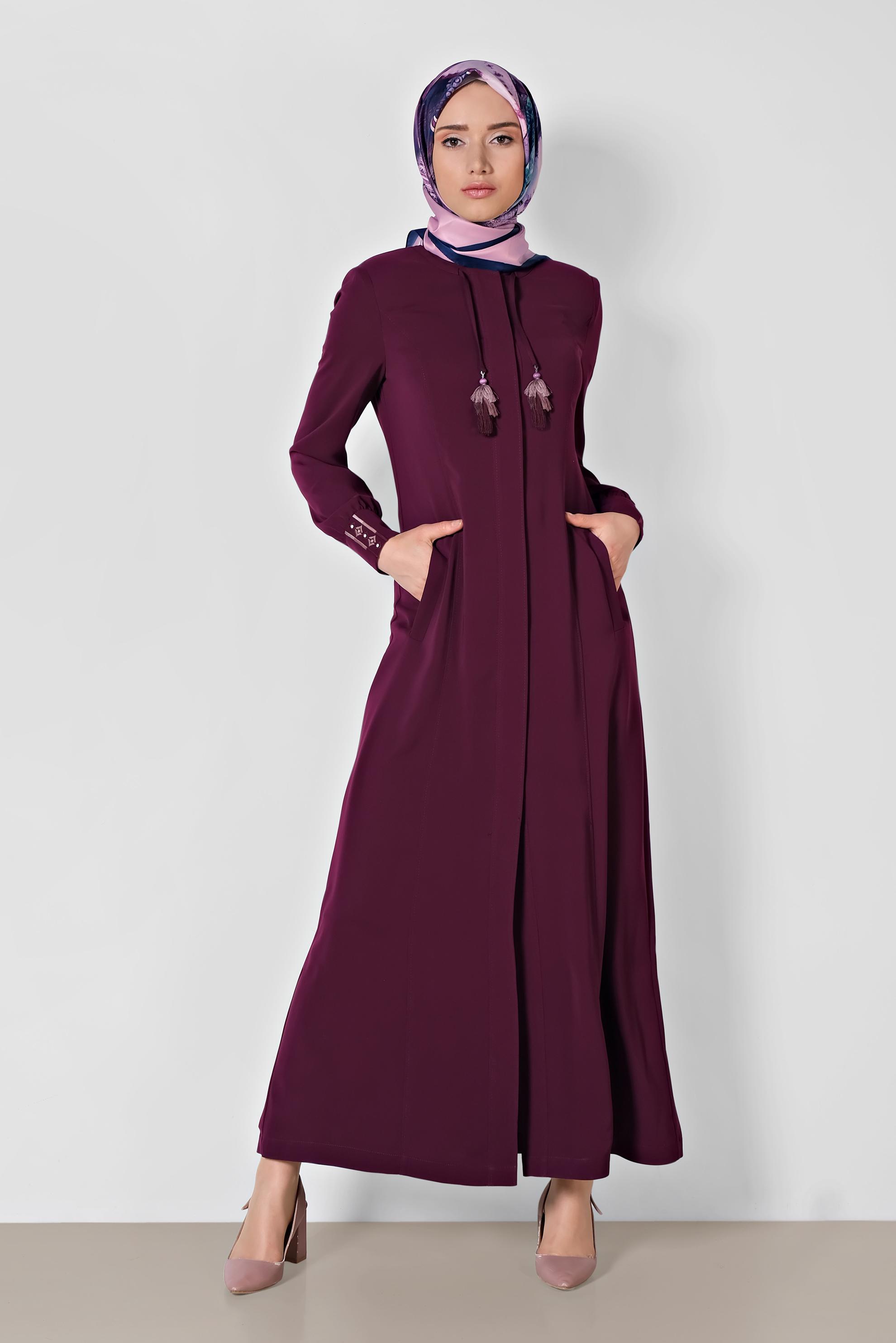 Tesettür giyim MÜRDÜM YAKASI VE MANŞETLERİ NAKIŞLI PARDESÜ 1451