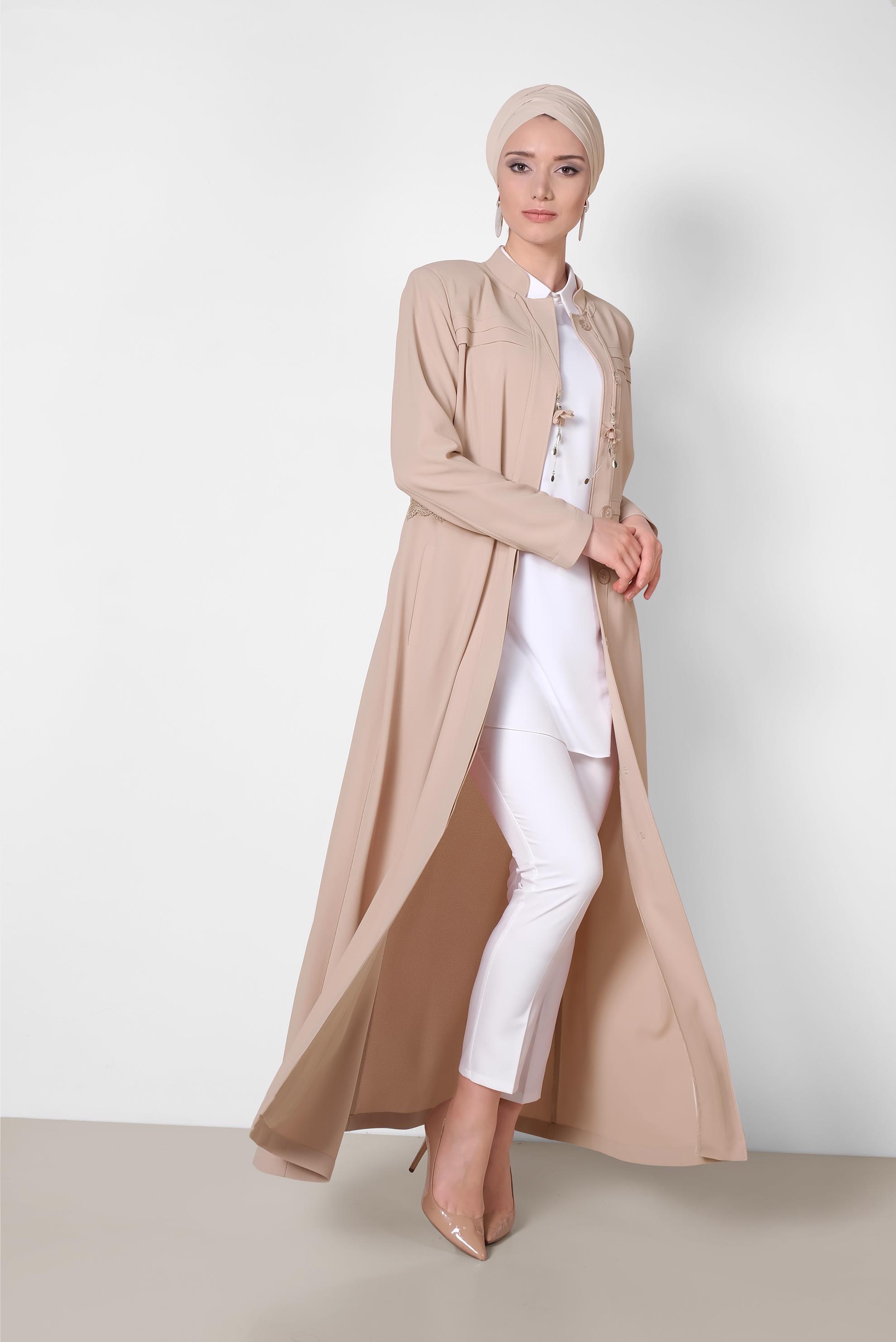 Tesettür giyim BEJ HAKİM YAKA GİZLİ DÜĞMELİ PARDESÜ 1468