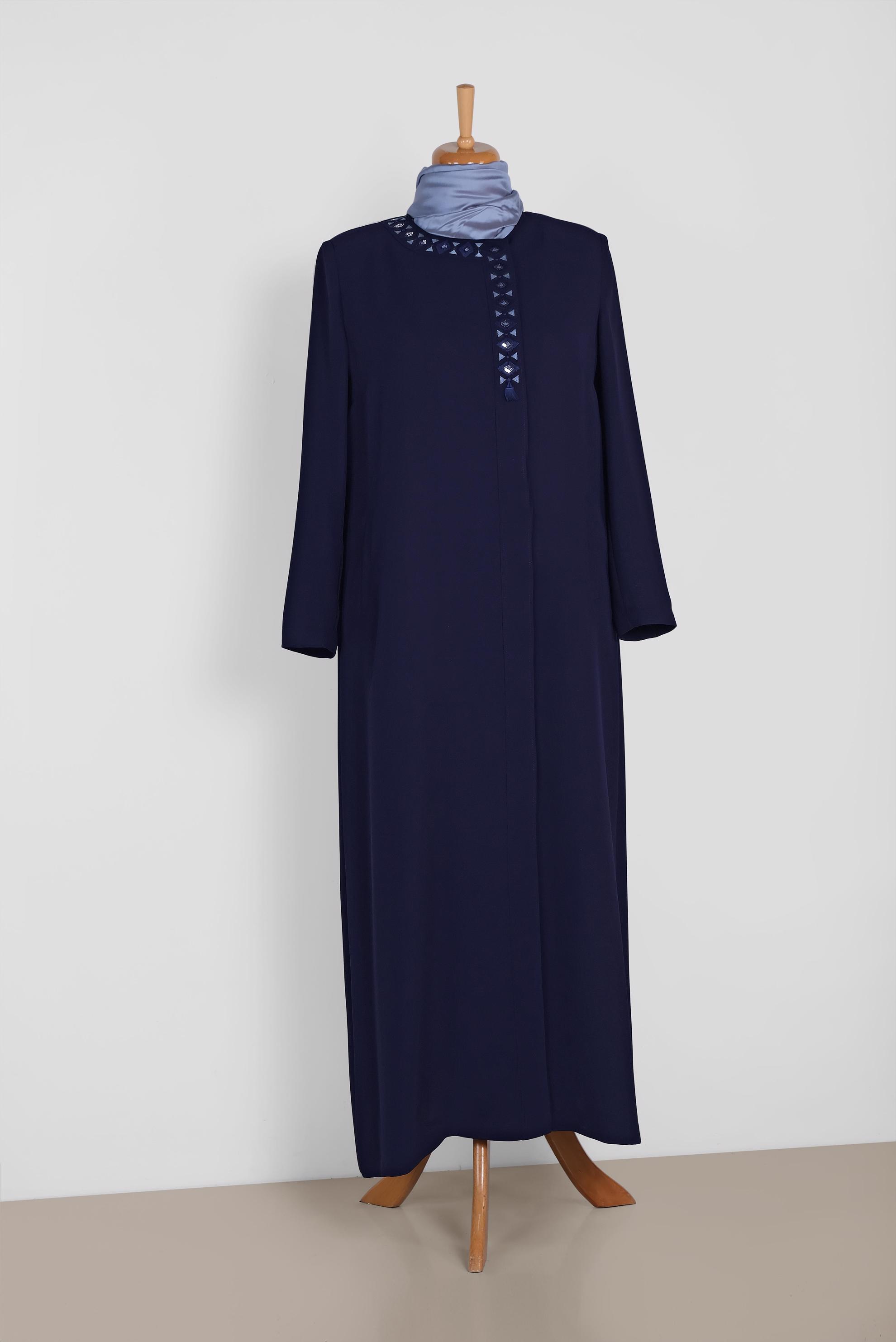 Tesettür giyim LACİVERT NAKIŞ DETAYLI PARDESÜ 1469