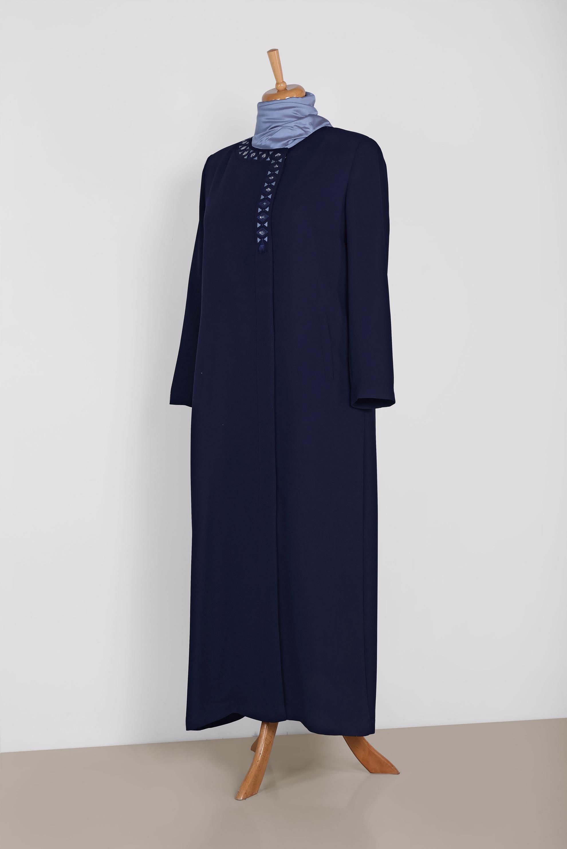 Tesettür giyim LACİVERT NAKIŞ DETAYLI PARDESÜ 1469