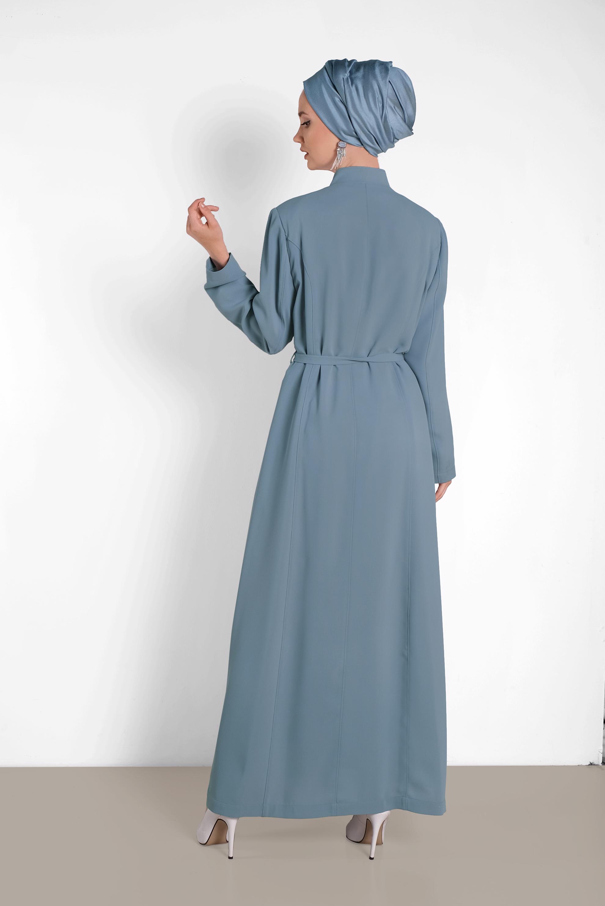 Tesettür giyim MAVİ GÜPÜR DETAYLI VE GİZLİ DÜĞMELİ PARDESÜ 1471