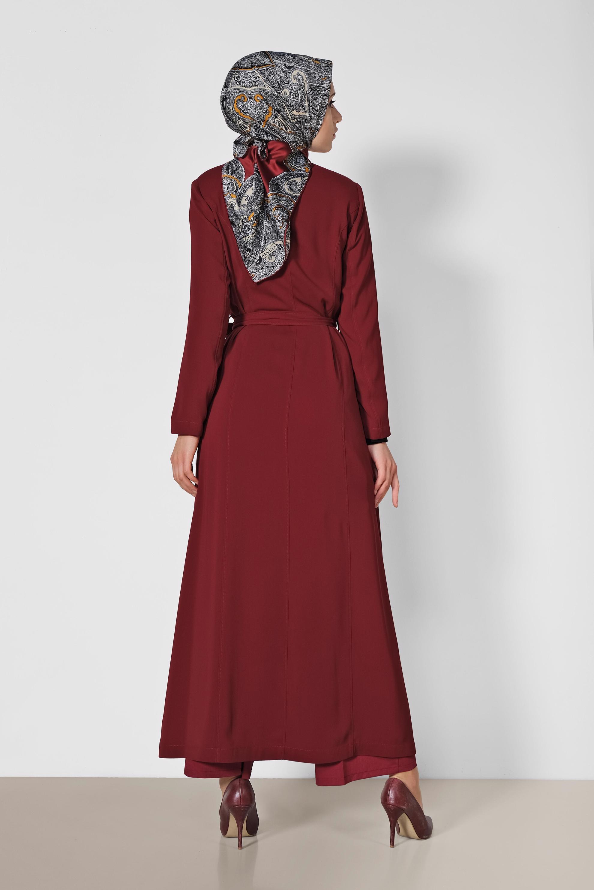 Tesettür giyim BORDO DANTEL DETAYLI ÖNDEN DÜĞMELİ PARDESÜ 1472