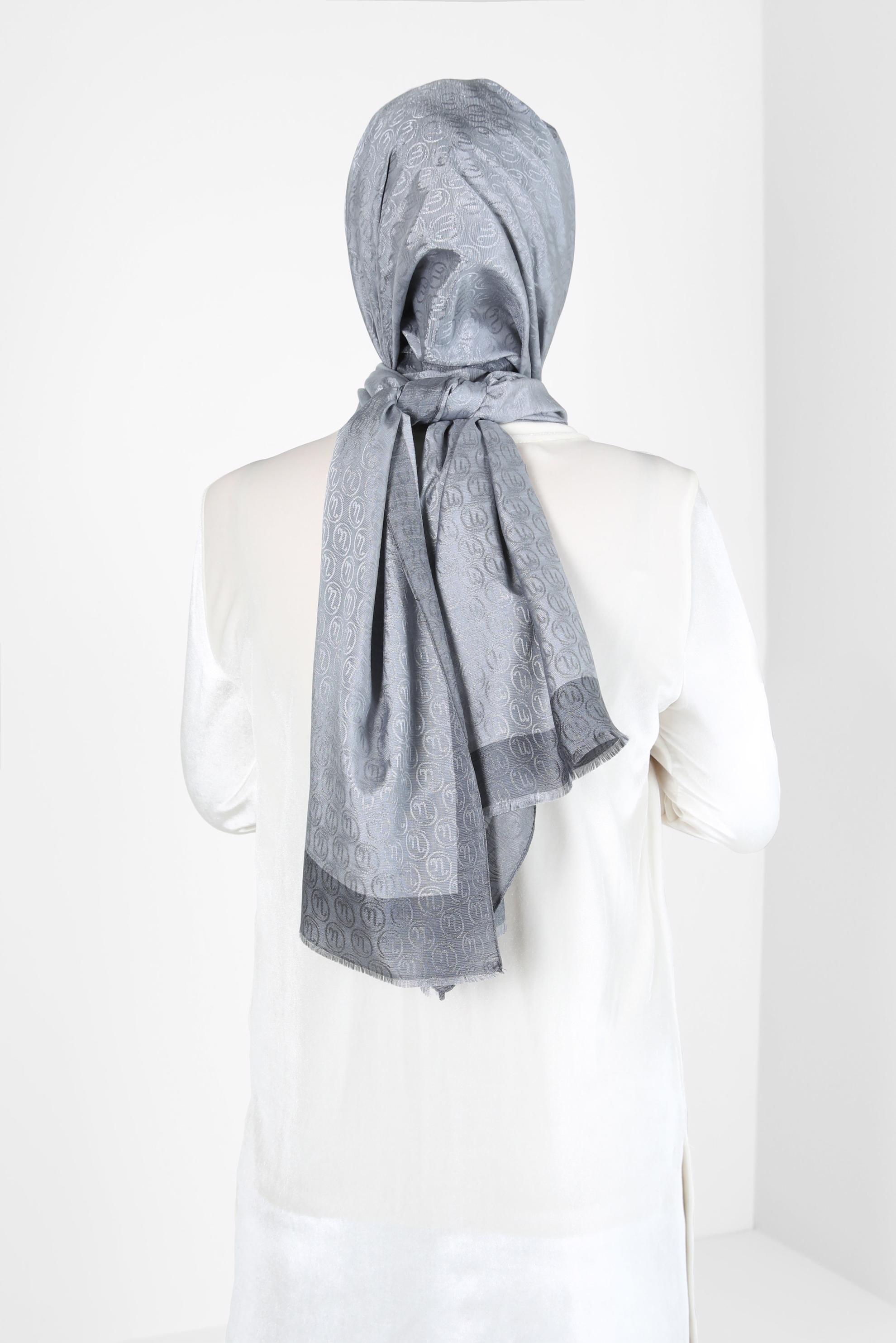 Tesettür giyim GRİ ALVİNA MONOGRAM ŞAL 9997