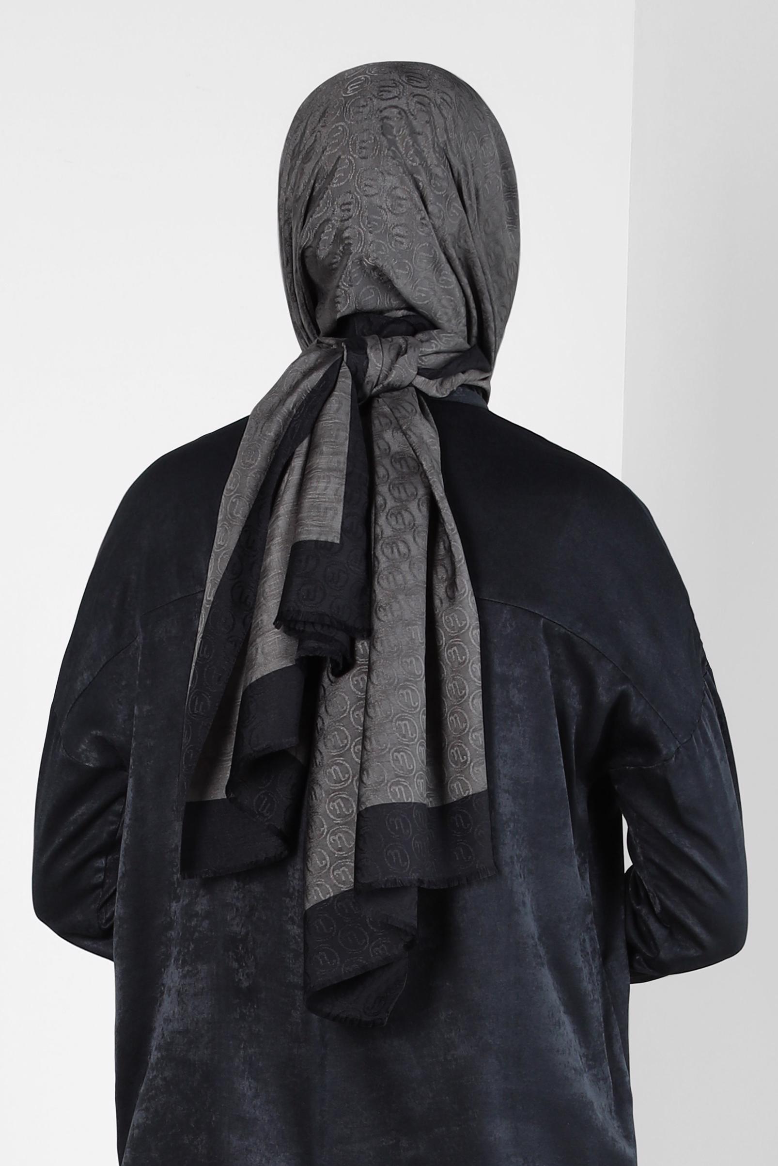 Tesettür giyim GRİ ALVİNA MONOGRAM ŞAL 9997