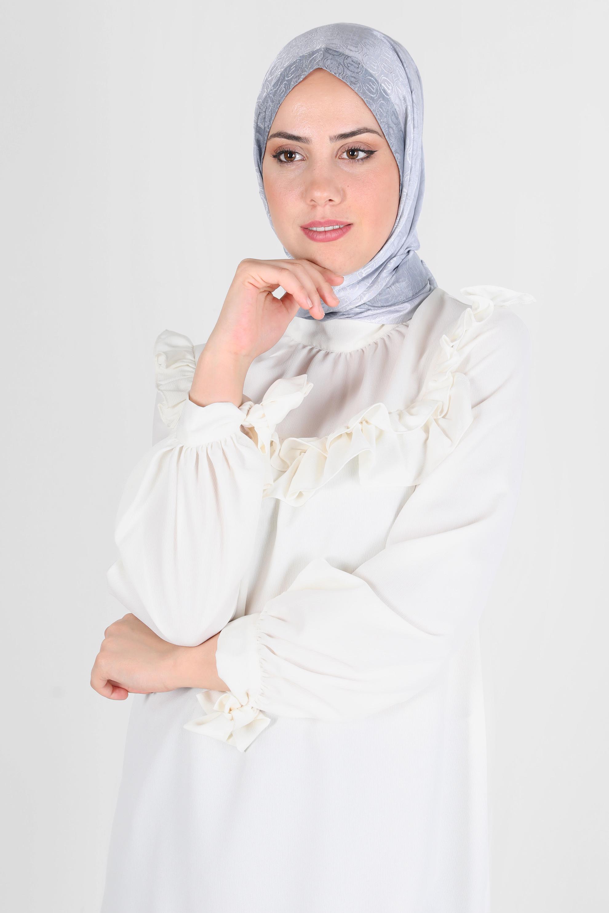 Tesettür giyim GÜMÜŞ ALVİNA MONOGRAM ŞAL 9997