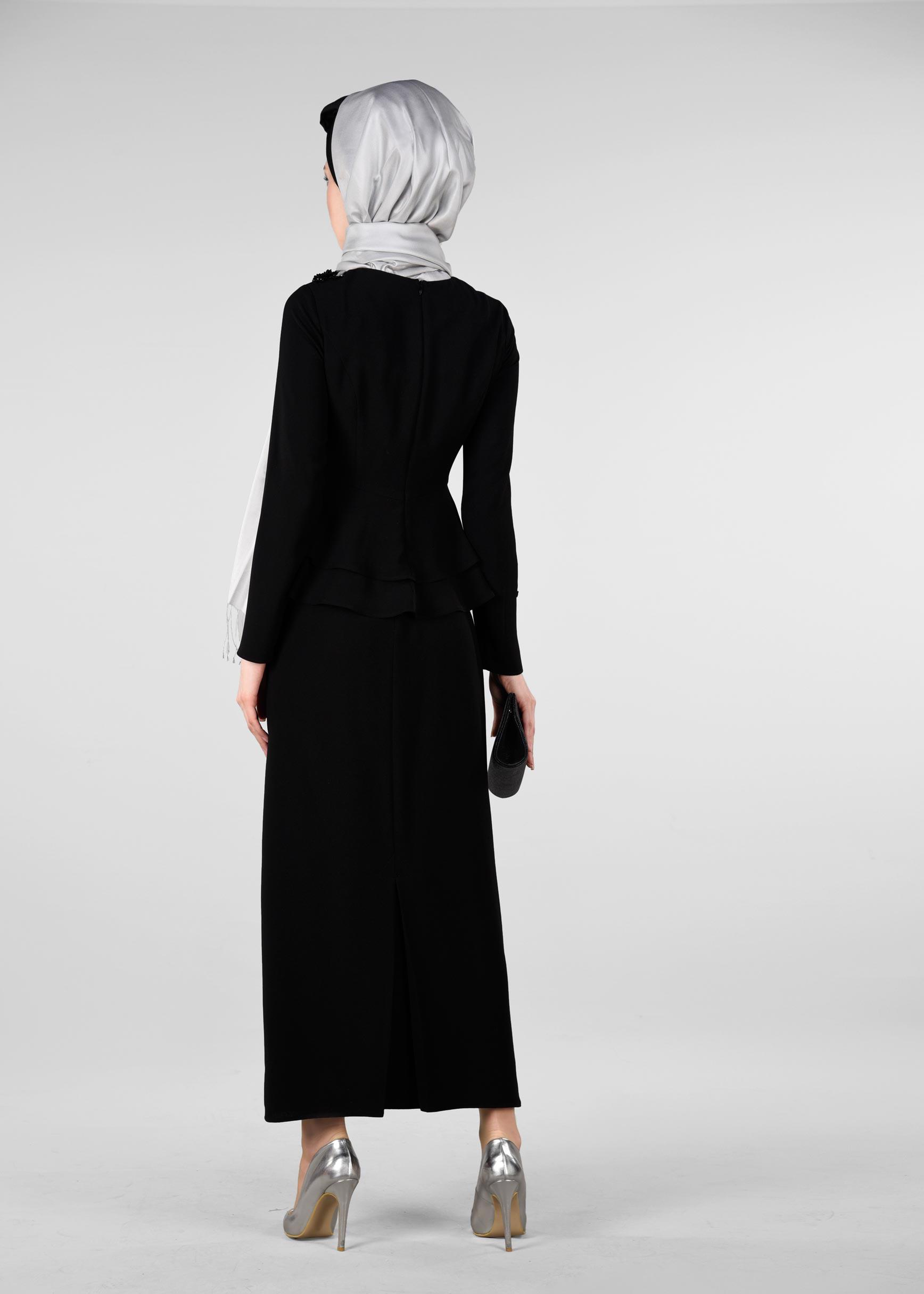 Tesettür giyim SİYAH VOLAN DETAYLI İŞLEMELİ ETEKLİ TAKIM 3413